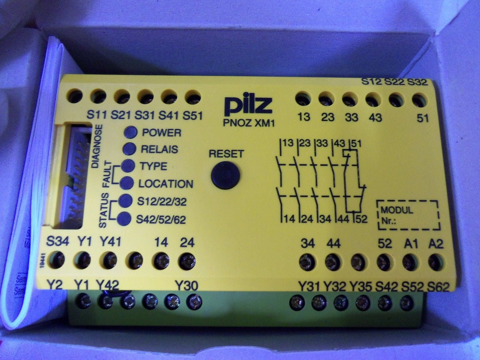 PILZ PN0Z XM1 24VDC 4n/o 1n/c 2so *NEW IN BOX*
