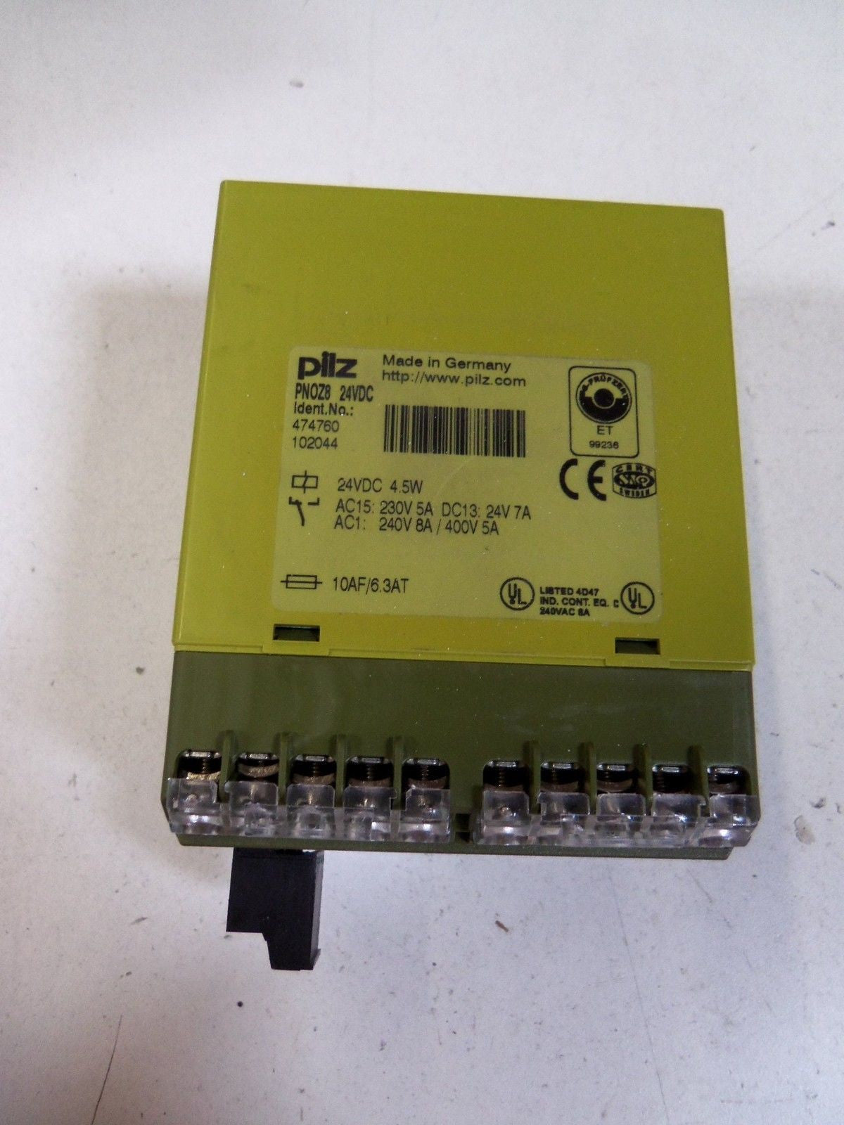 PILZ PNOZ8 24VDC *NEW IN BOX*