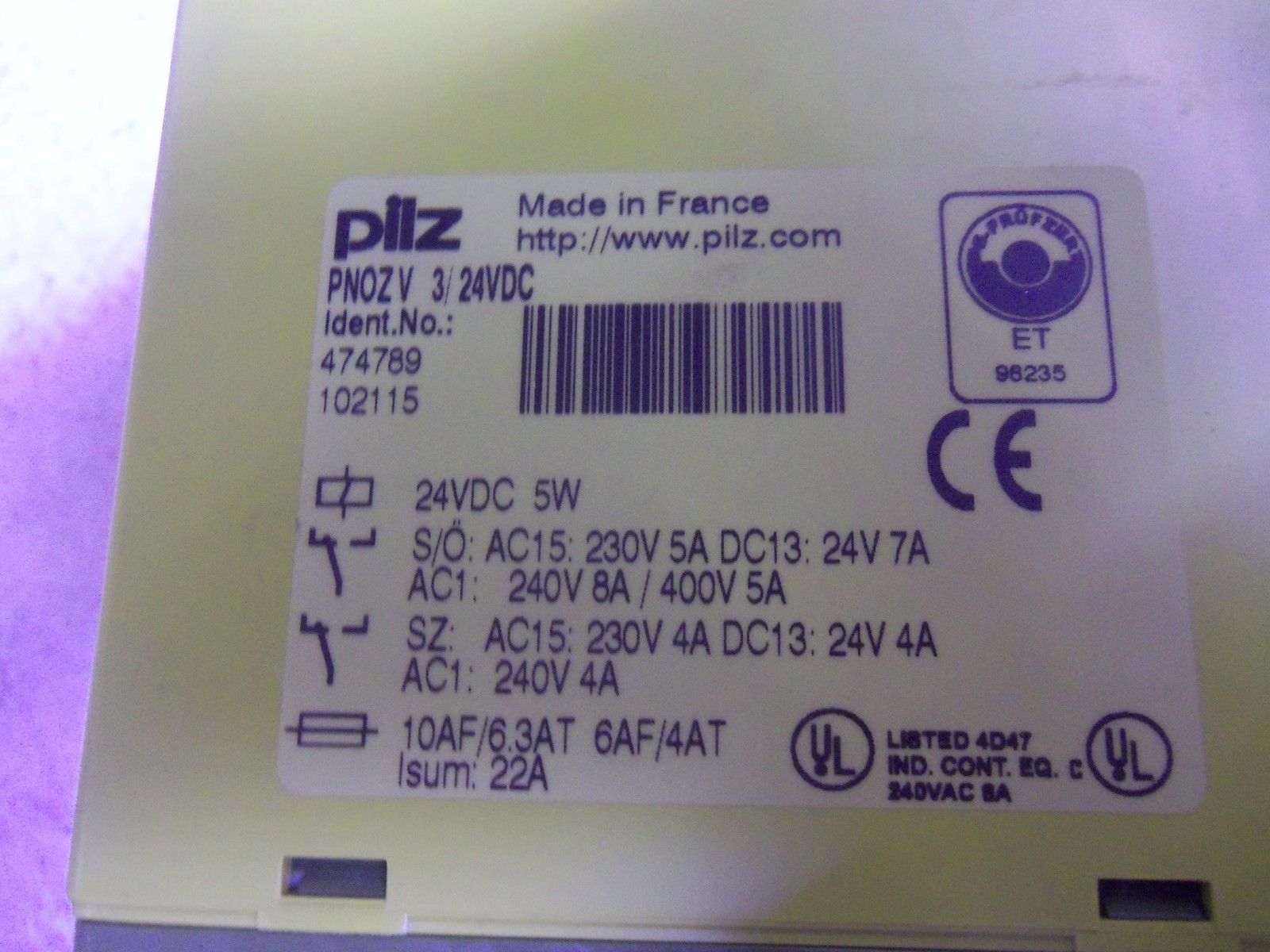 PILZ PNOZV 3/24VDC SAFETY RELAY *NEW IN BOX*