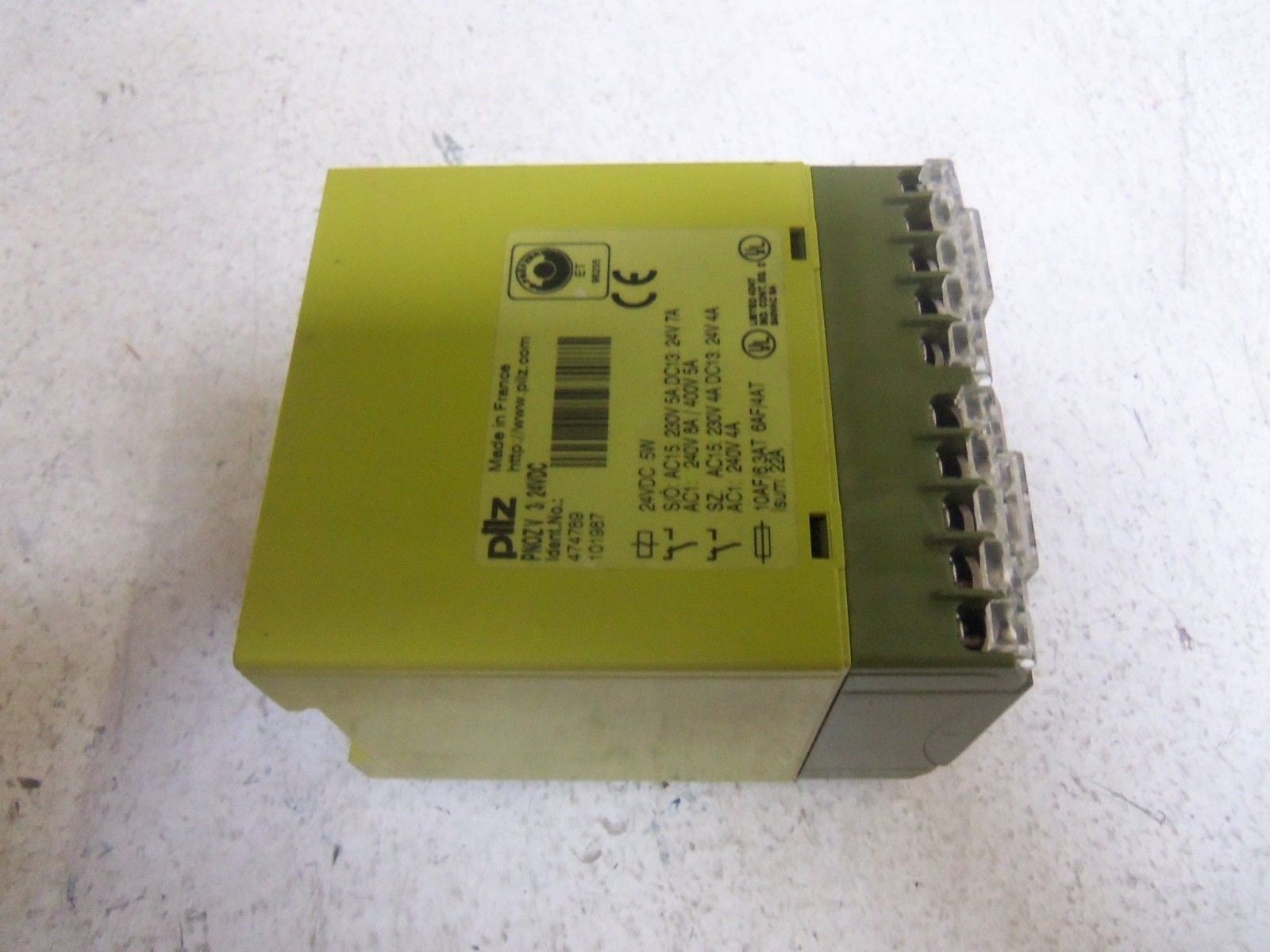 PILZ PNOZV 3/24VDC SAFETY RELAY *USED*