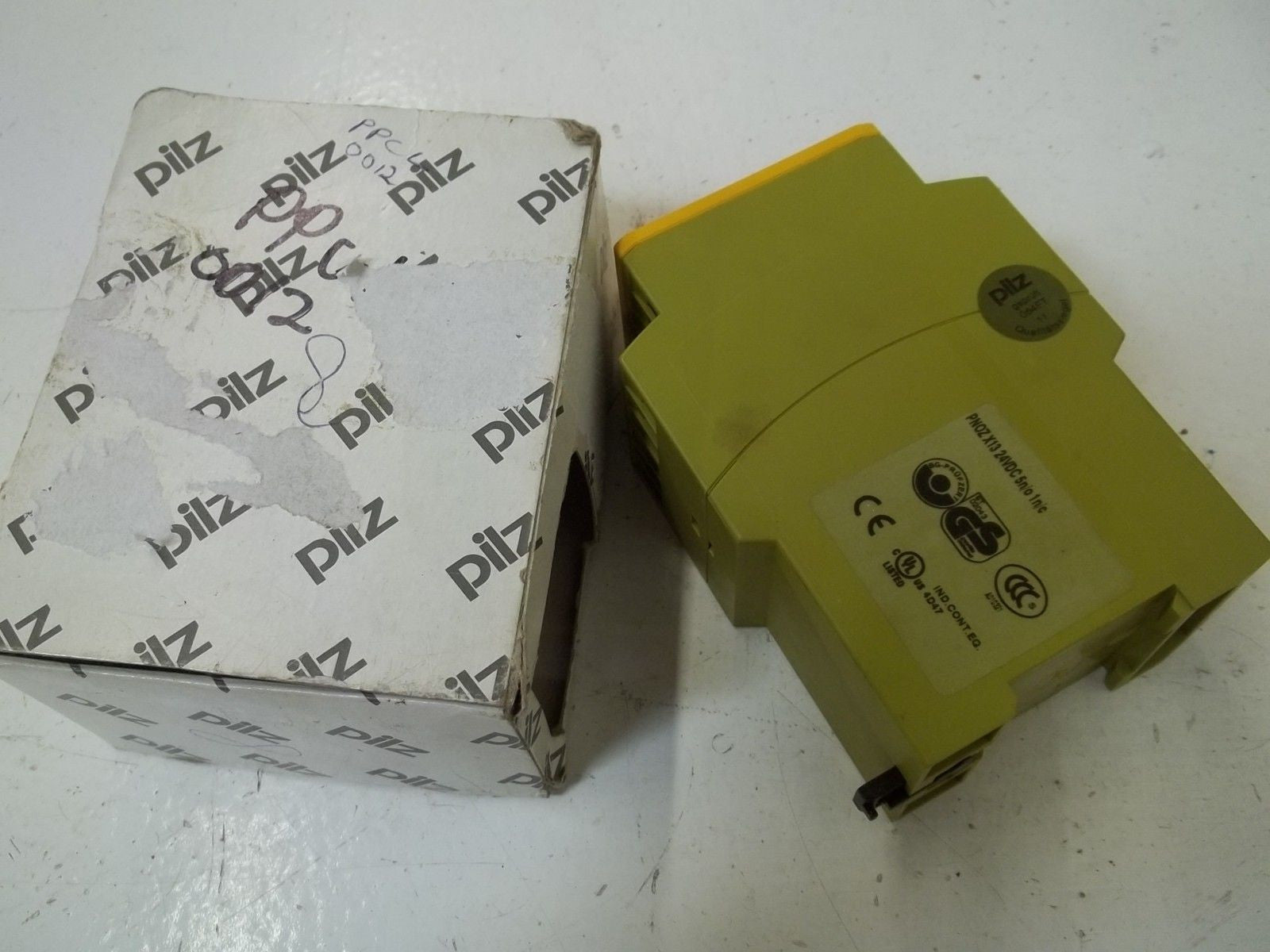 PILZ PNOZX1324VDC5n/o1n/c 774549 SAFETY RELAY *NEW IN BOX*