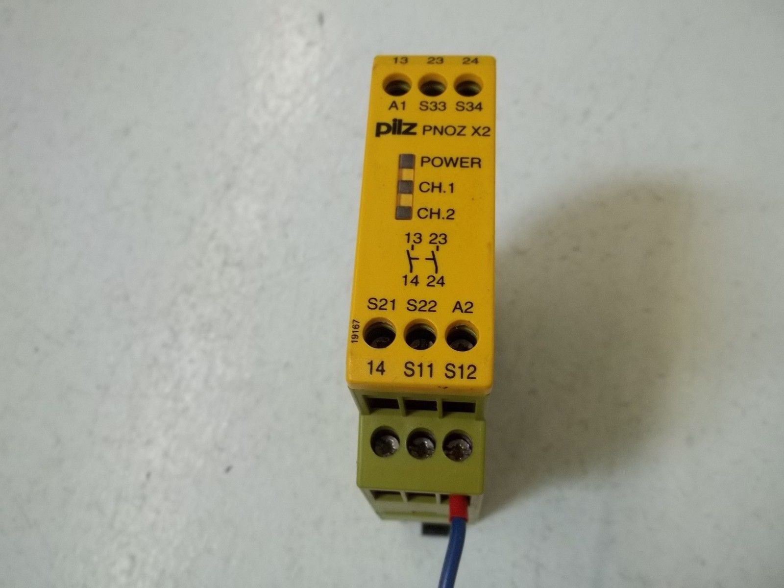 PILZ PNOZ X2 2S SAFETY RELAY *USED*