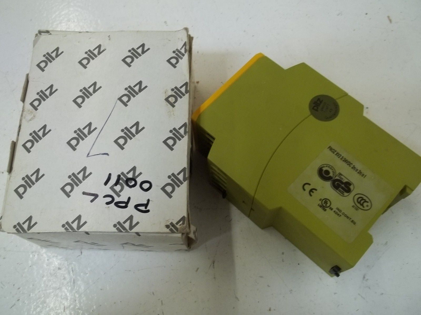 PILZ PNOZXV23/24VDC2n/o2n/ot 774502 SAFETY RELAY *NEW IN BOX*