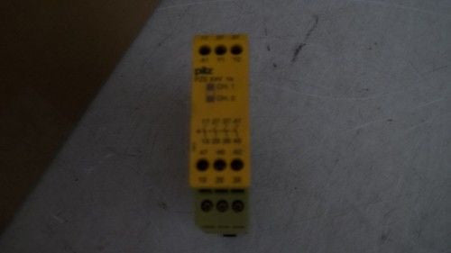 PILZ PZEX4V1/24VDC4n/ofix SAFETY RELAY *USED*