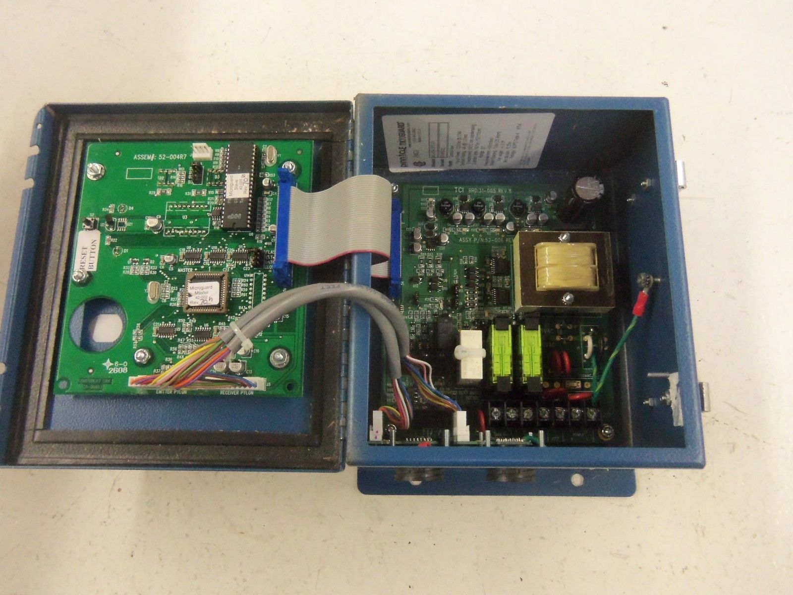 PINNACLE MICROGUARD MG-60-OF1-07 CONTROL BOX *USED*