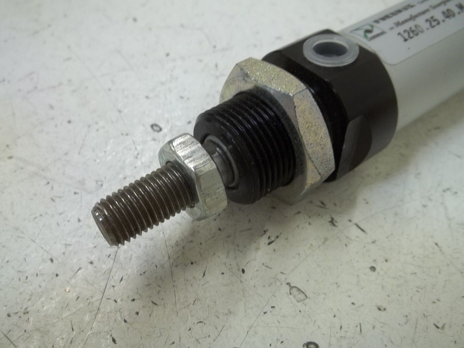 PNEUMAX 1260.25.40.M CYLINDER *NEW NO BOX*