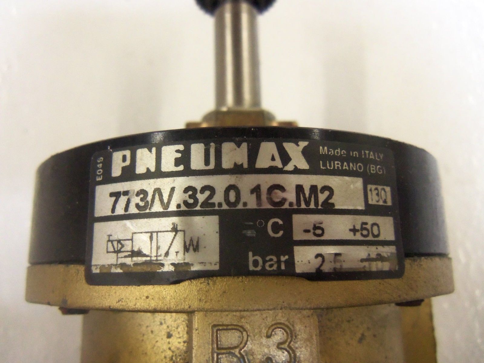 PNEUMAX 773/V.32.0.1C.M2 SOLENOID VALVE *USED*
