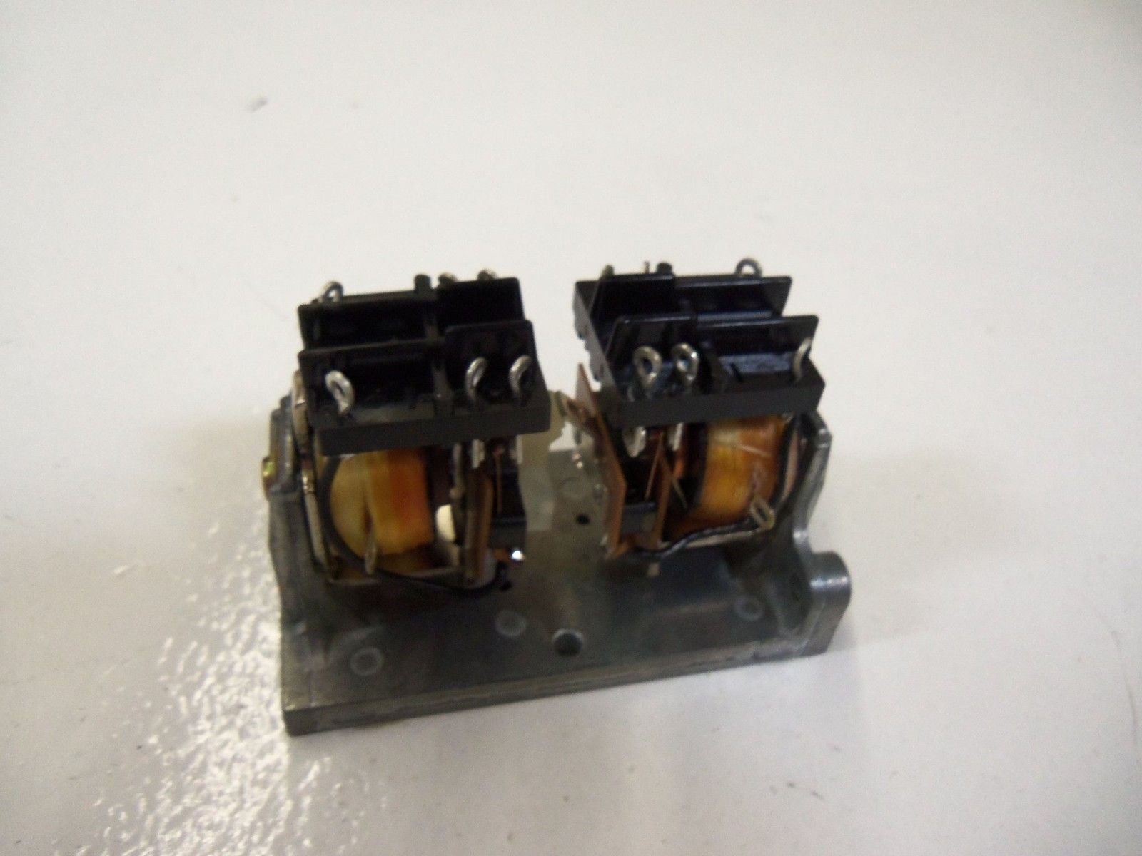 POTTER & BRUMFIELD KB17AY 6V50-60HZ  *USED*