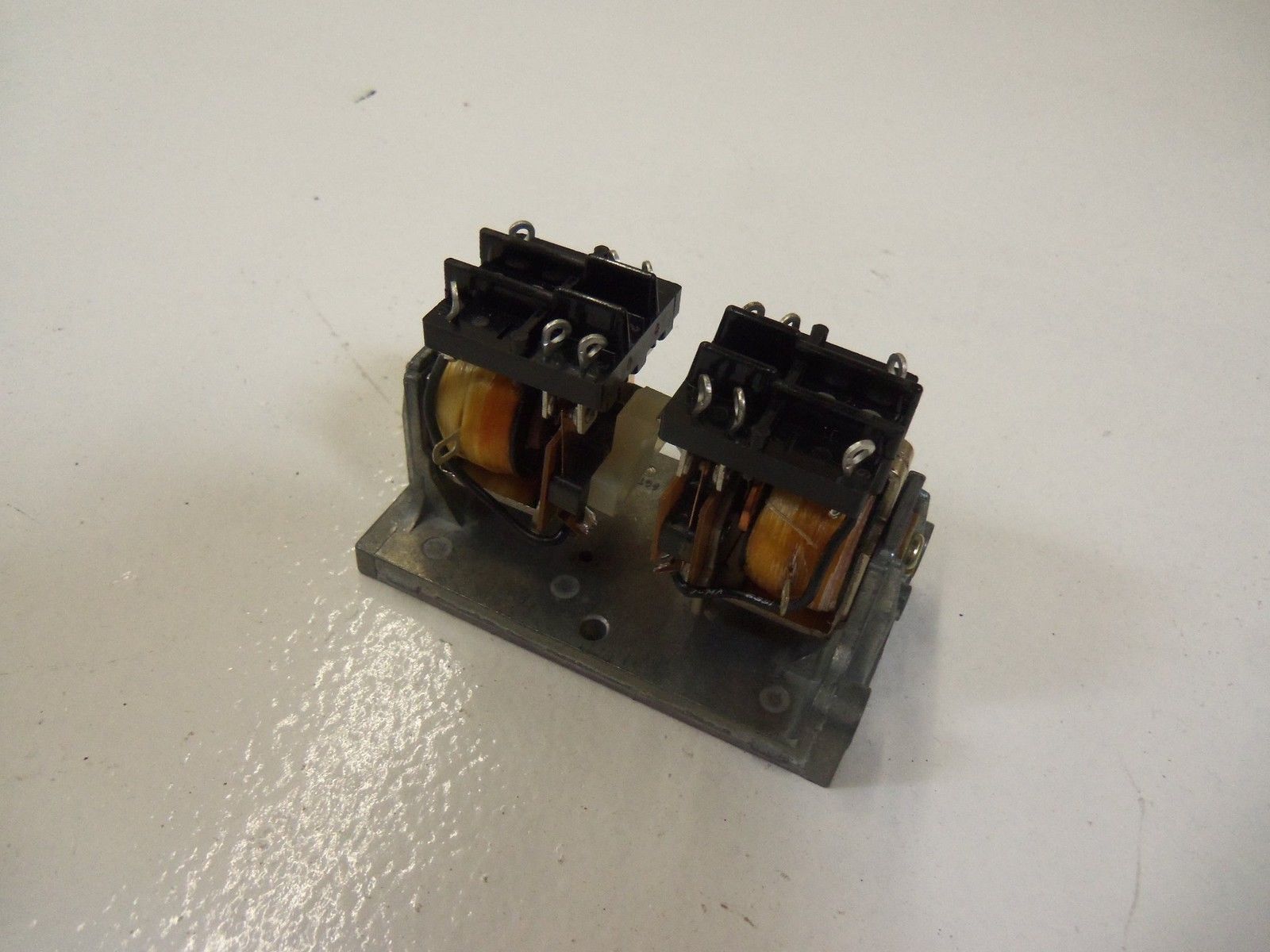 POTTER & BRUMFIELD KB17AY 6V50-60HZ  *USED*