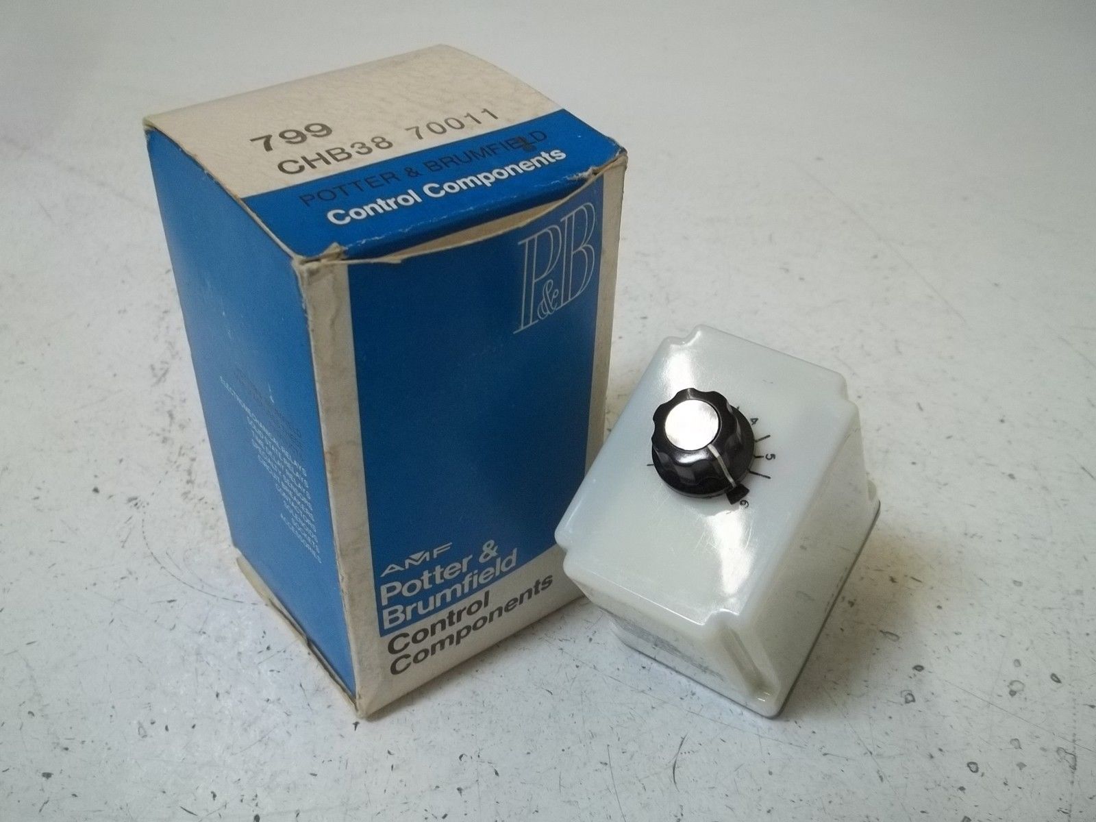 POTTER & BRUMFIELD CHB-38-70011 TIME DELAY 1.0-10 SEC. 120VAC * NEW IN BOX *