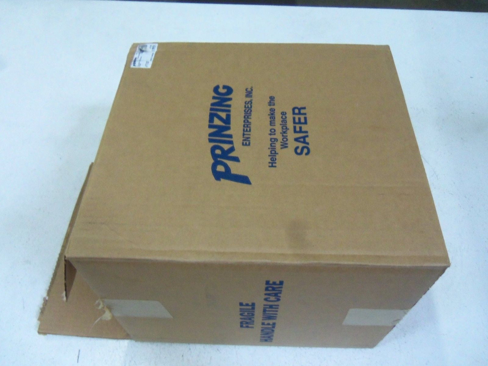 PRIZING PD439G EAR PLUG DISPENSER *NEW IN BOX*