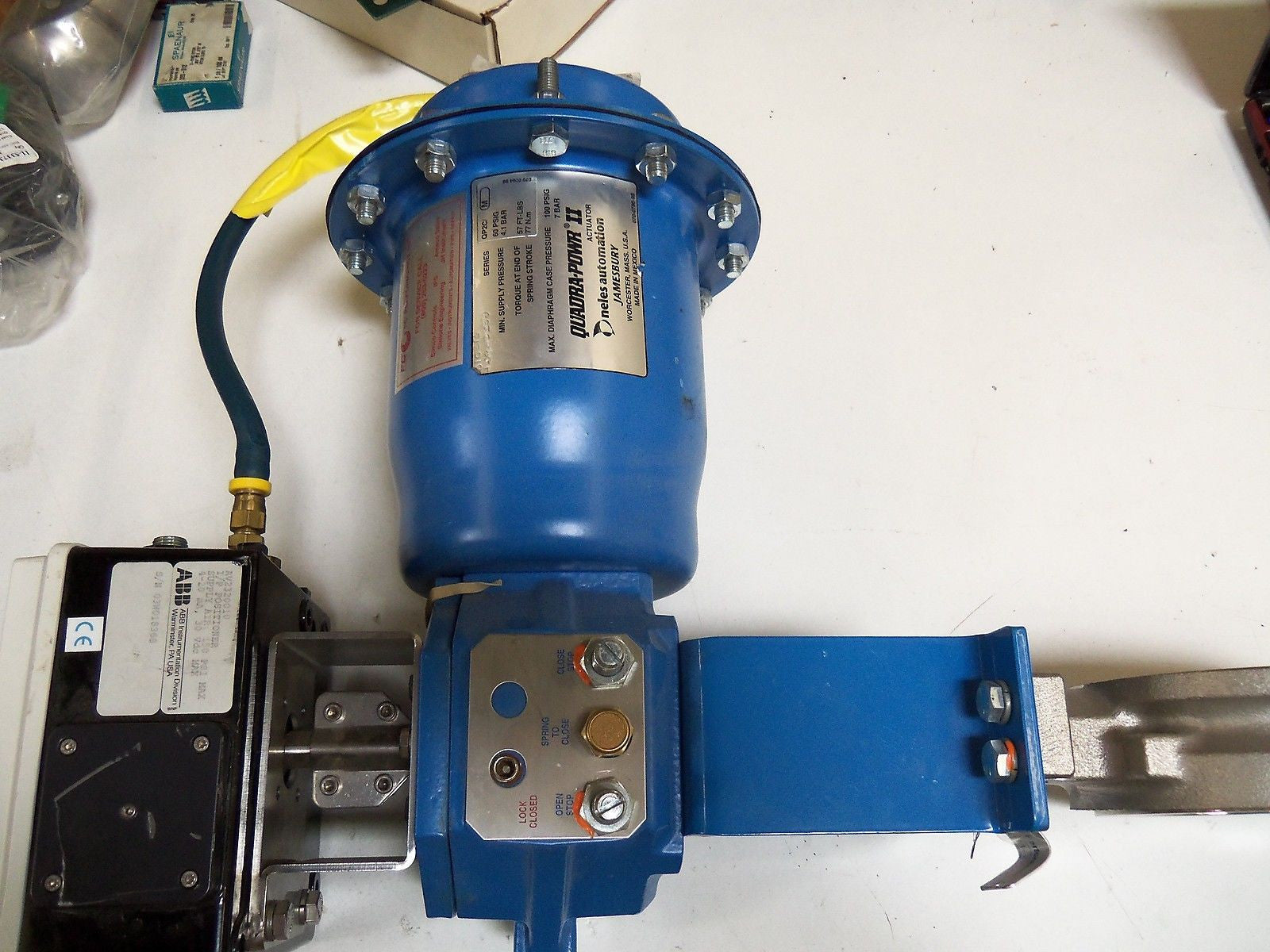 QUADRA-POWER II ACTUATOR QP2C ABB POSTIONER AV2320010 *USED*