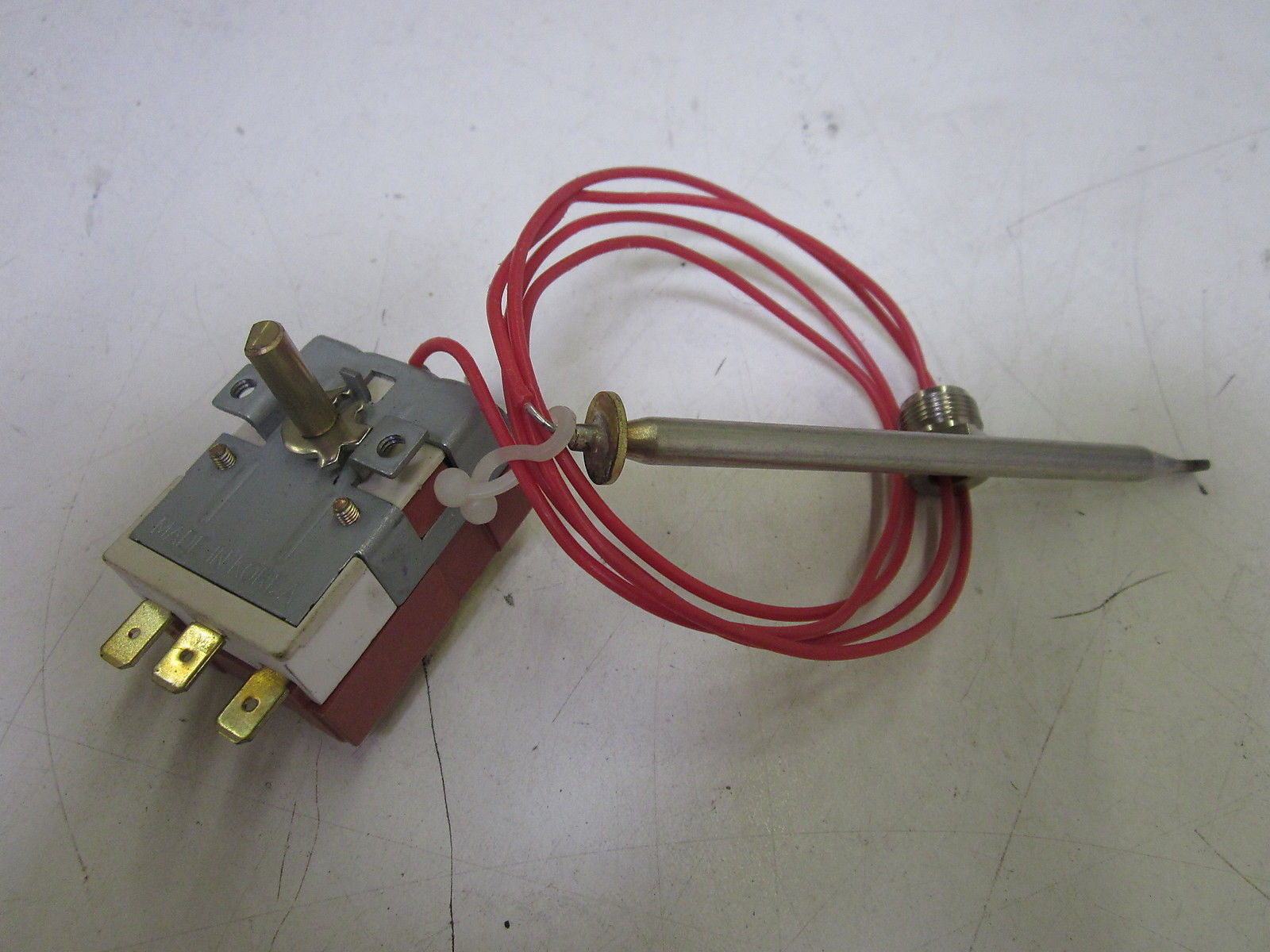 RAINBOW ELECTRONICS 010516 *NEW NO BOX*