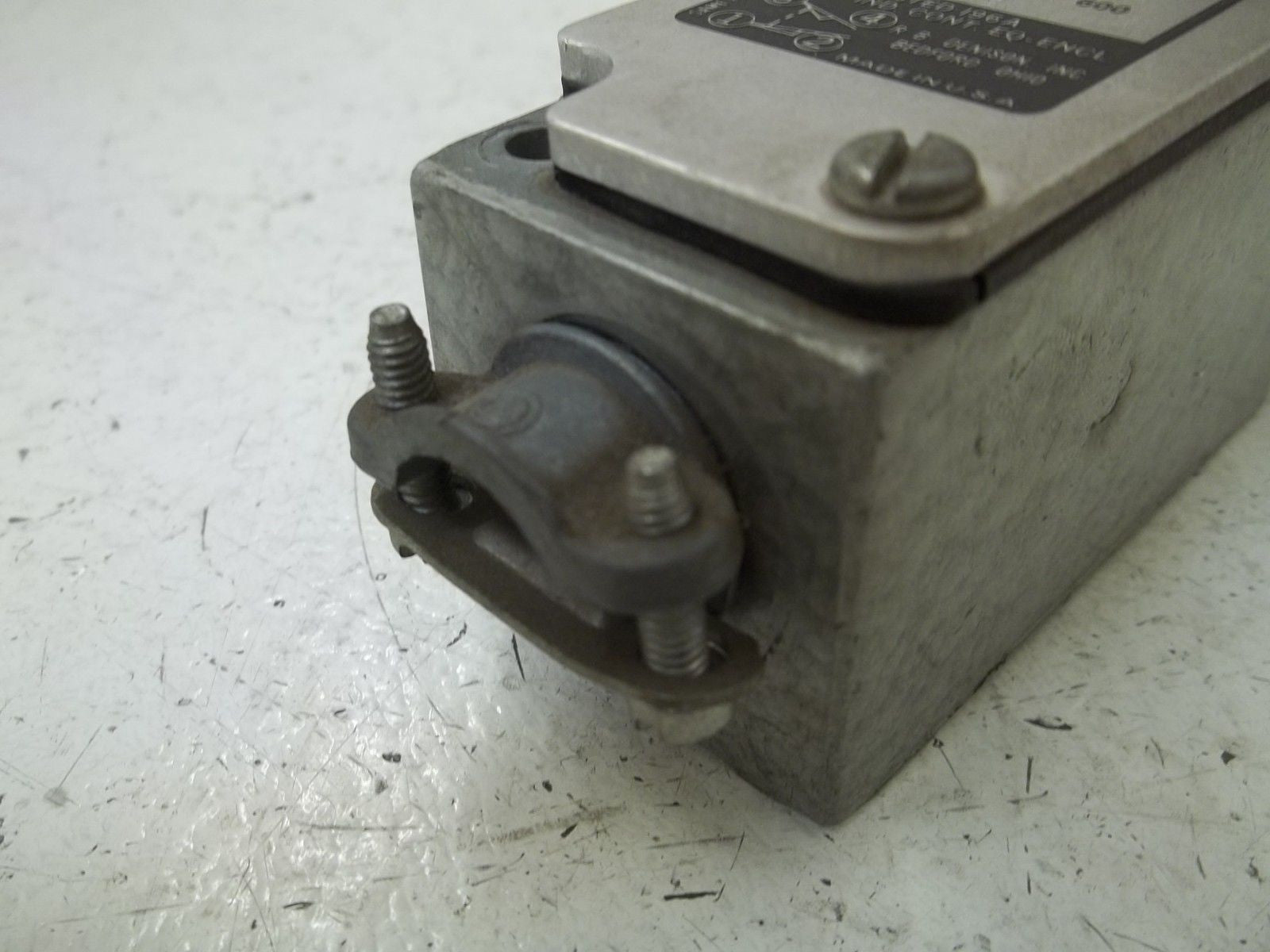 R.B. DENSION C2JK4 SER.A  LIMIT SWITCH *USED*