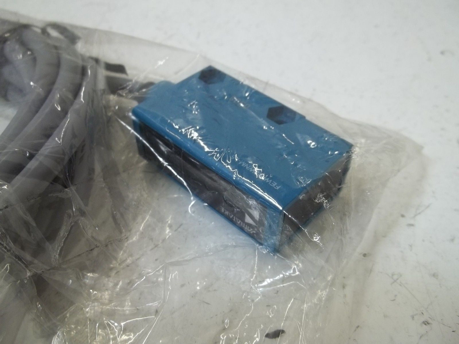 RD0BJ300410 LEFT CHARGING 2 BIT *NEW NO BOX*