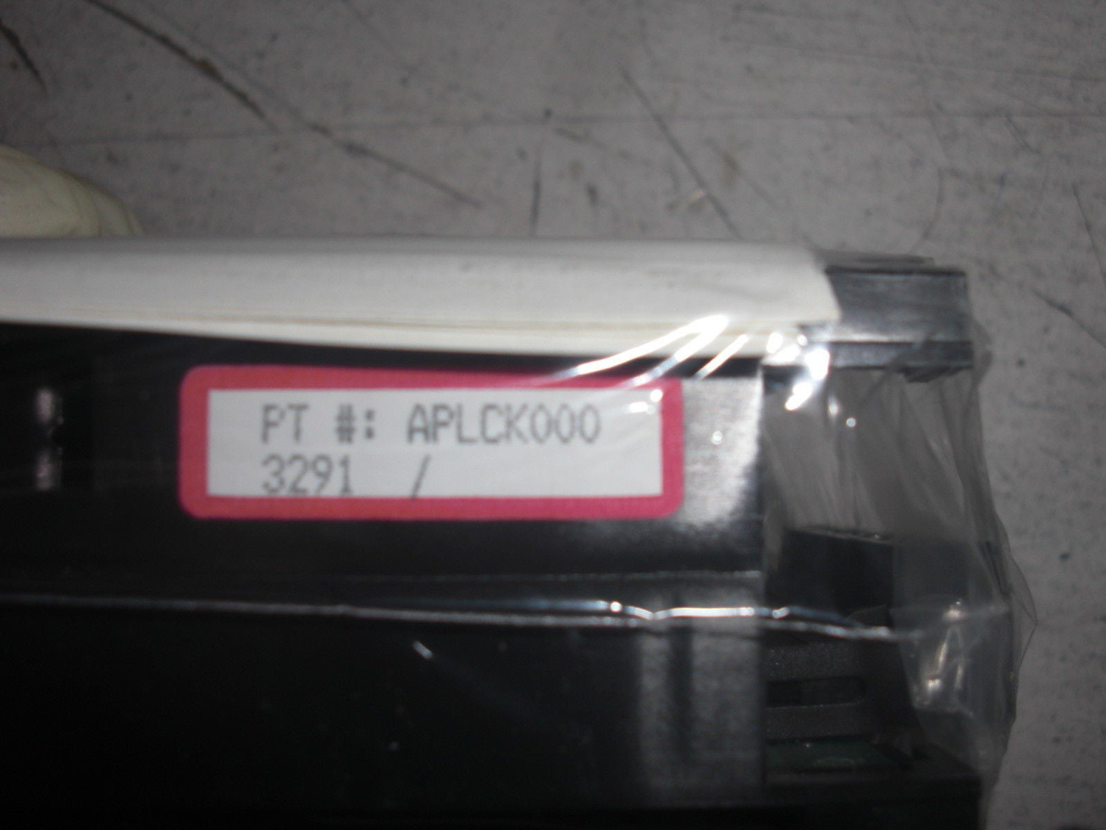 RED LION APLCK000 DIGITAL COUNTER *NEW IN BOX*