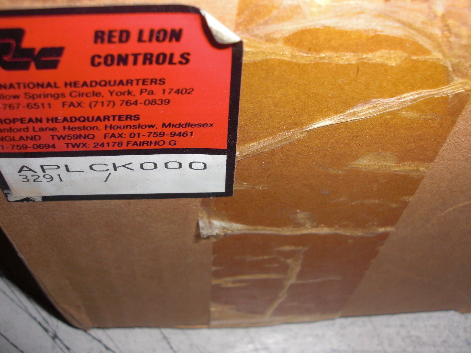 RED LION APLCK000 DIGITAL COUNTER *NEW IN BOX*