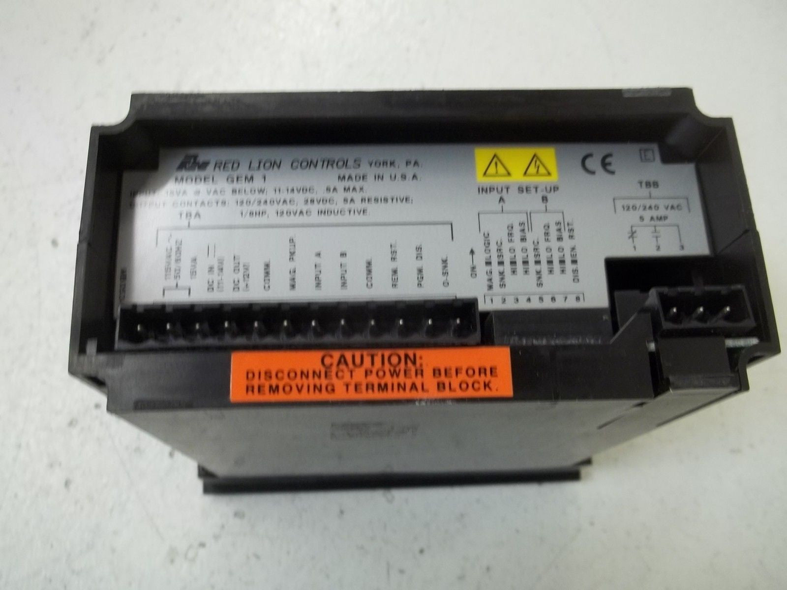 RED LION CONTROLS GEM10001 COUNTER *USED*