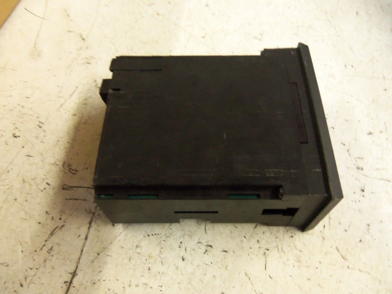 RED LION CONTROLS GEM41000 COUNTER/RATE METER *USED*