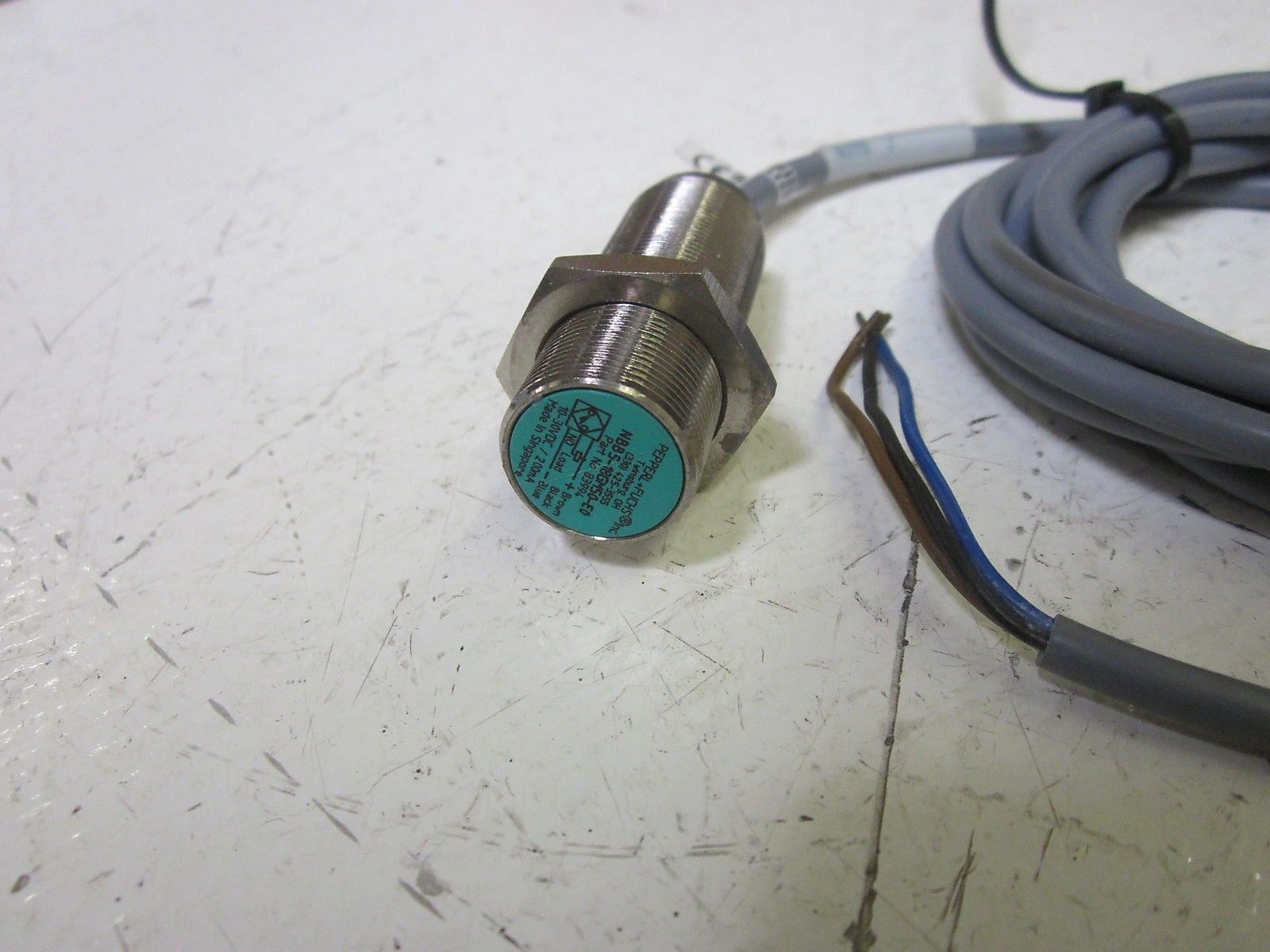 RED LION CONTROLS PSA7A000 PROXIMITY SENSOR *USED*