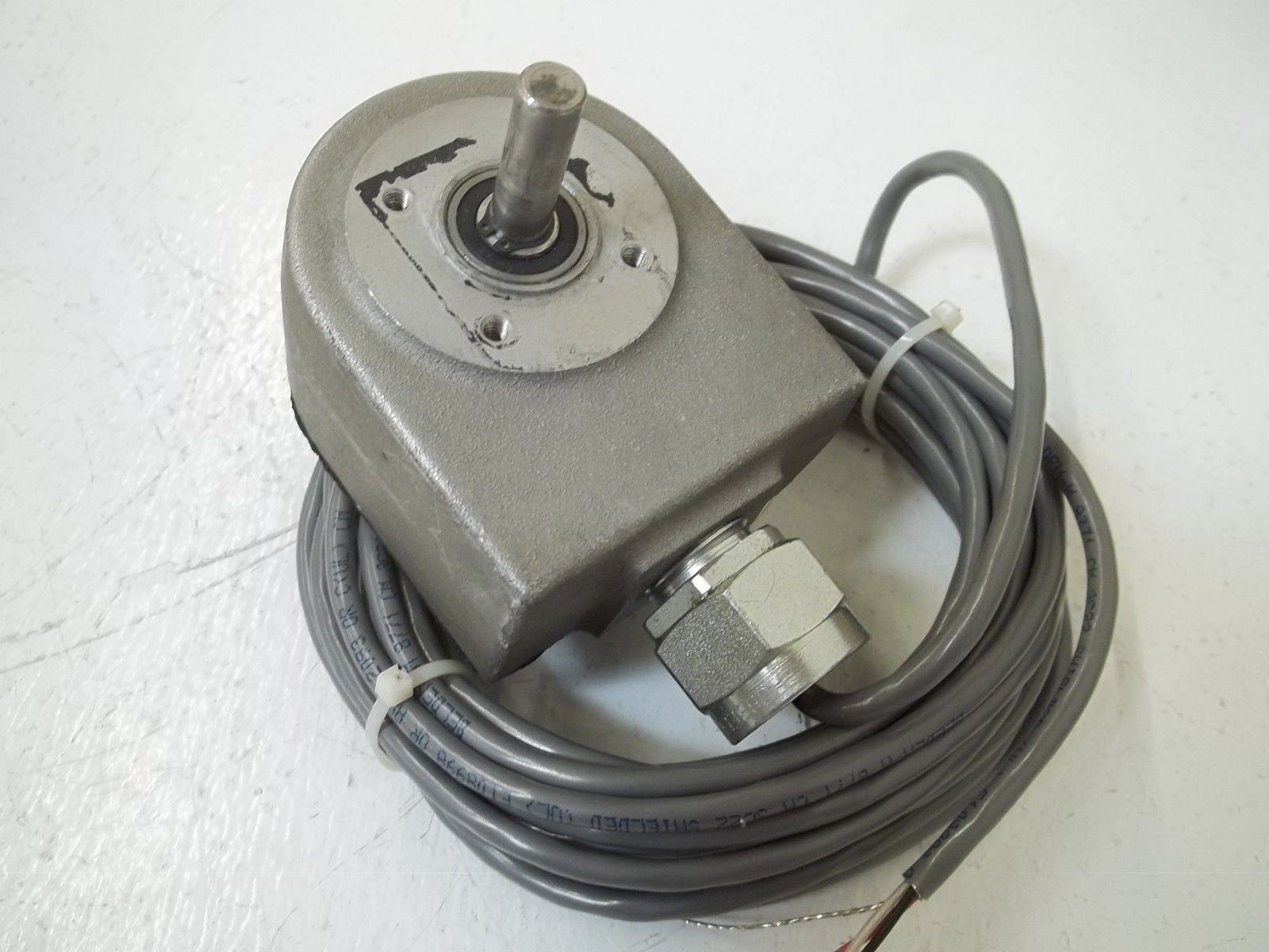 RED LION CONTROLS RPGC0051 PULSE GENERATOR *USED*