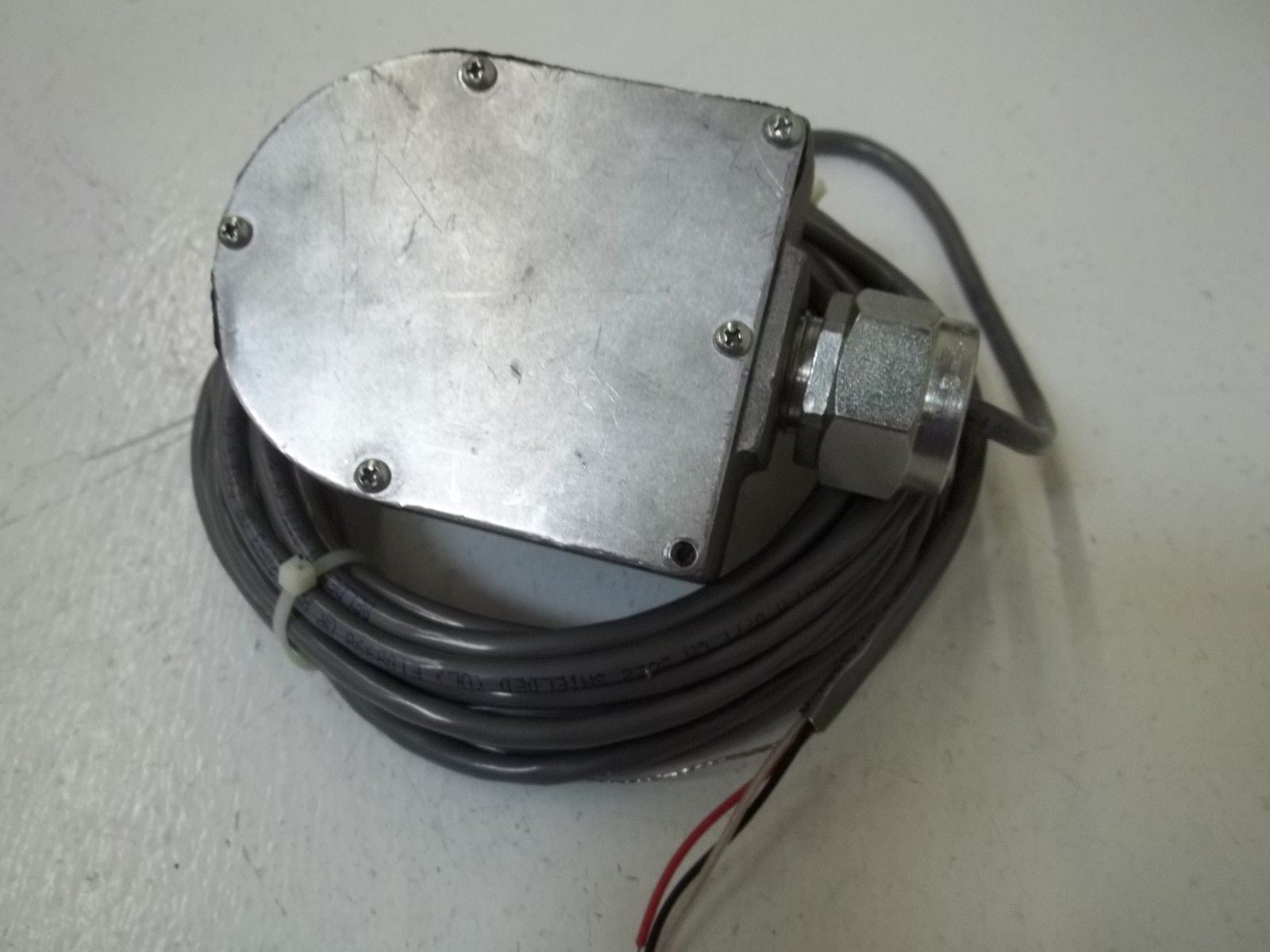 RED LION CONTROLS RPGC0051 PULSE GENERATOR *USED*