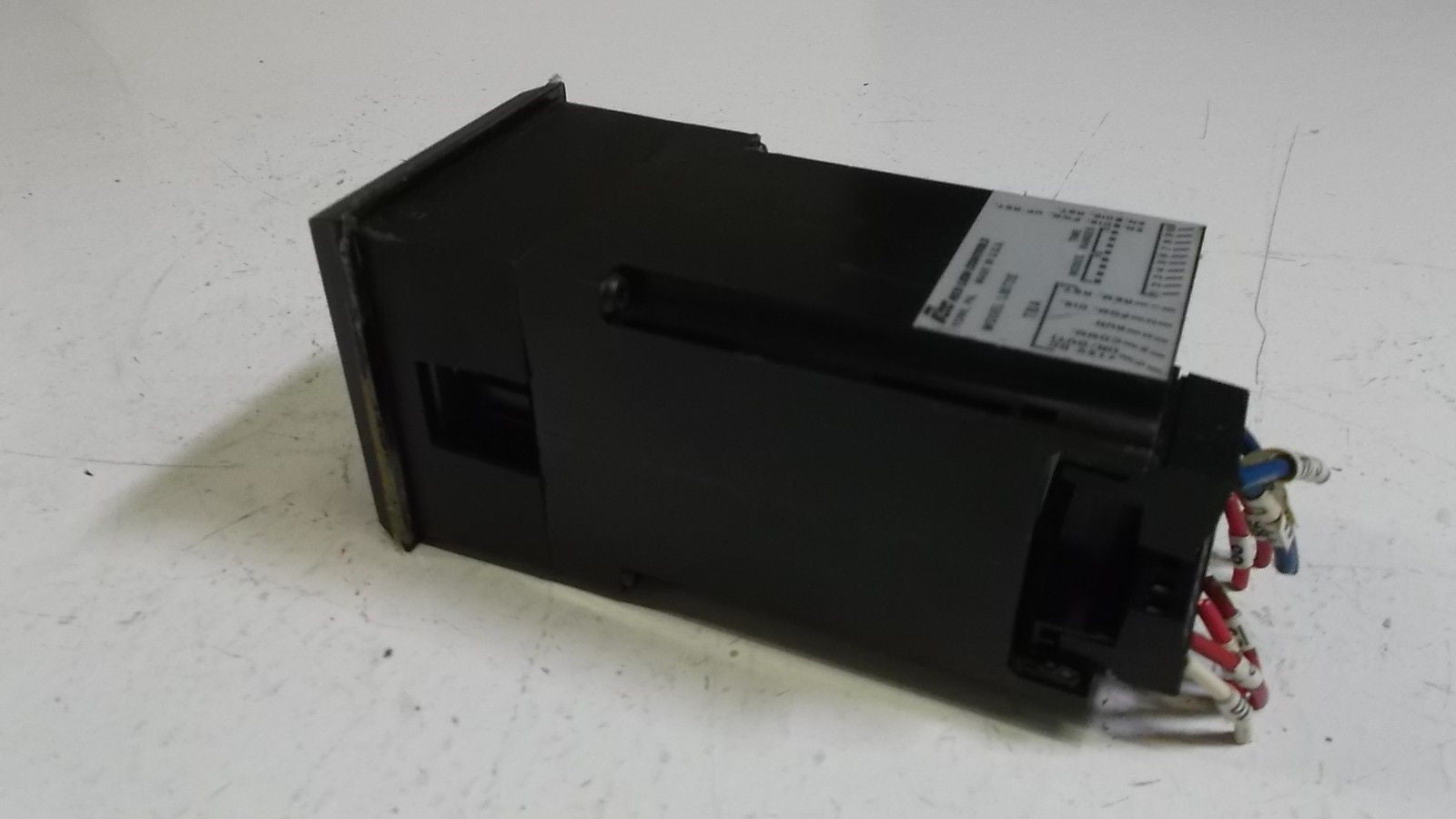 RED LION CONTROLS LIBT2E TIMER *USED*