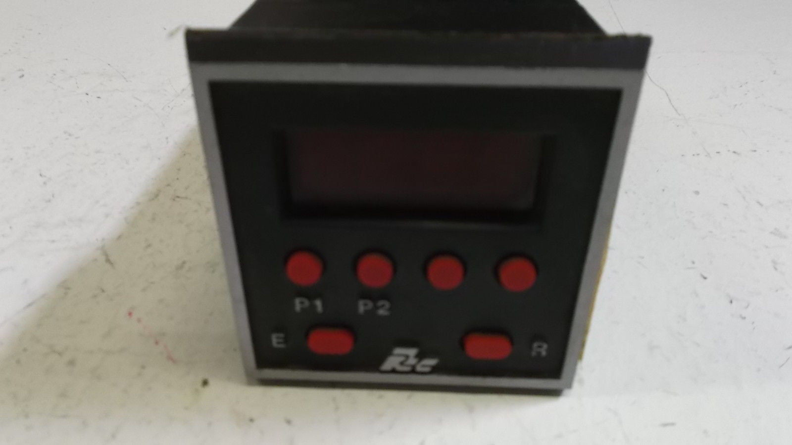 RED LION CONTROLS LIBT2E TIMER *USED*