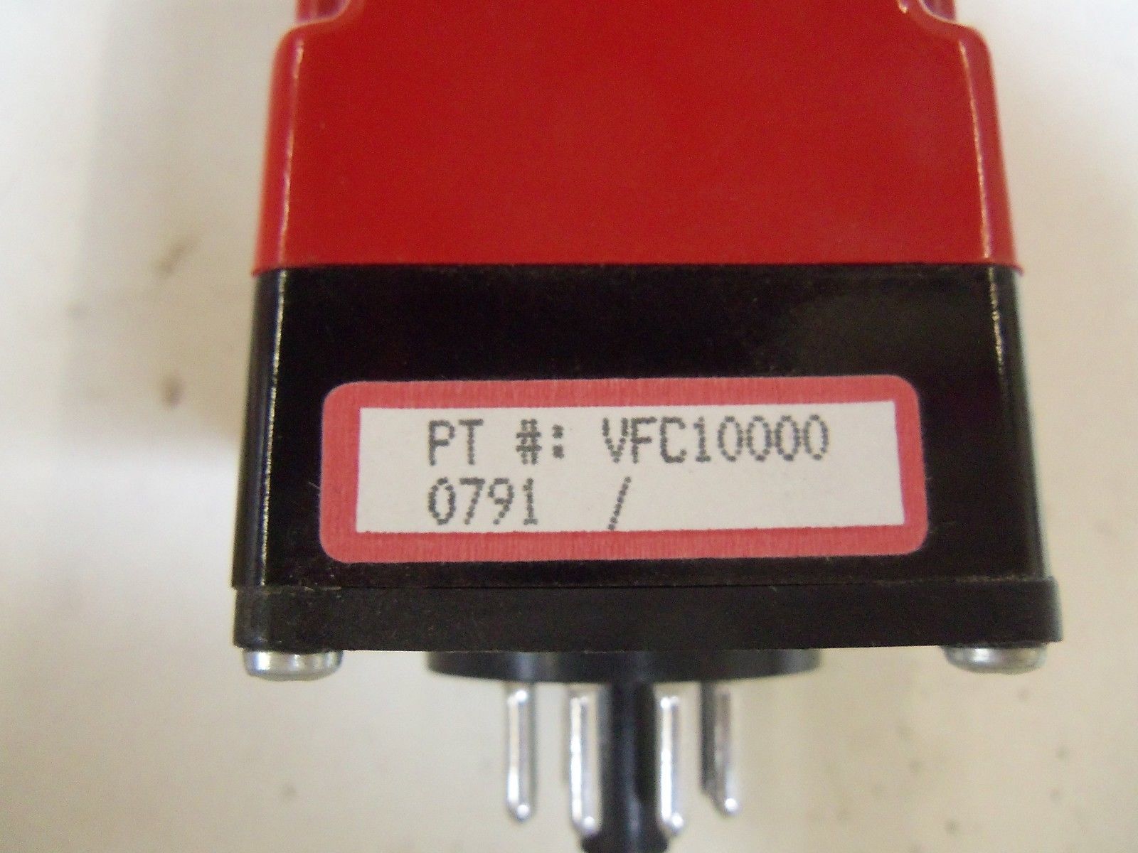 RED LION CONTROLS VFC10000 FREQUENCY CONVERTER  *USED*