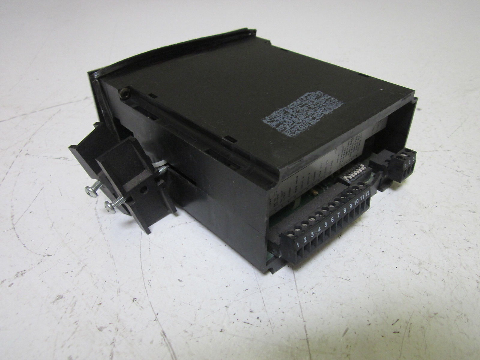 RED LION CONTROLS GEM10000 DIGITAL COUNTER *USED*