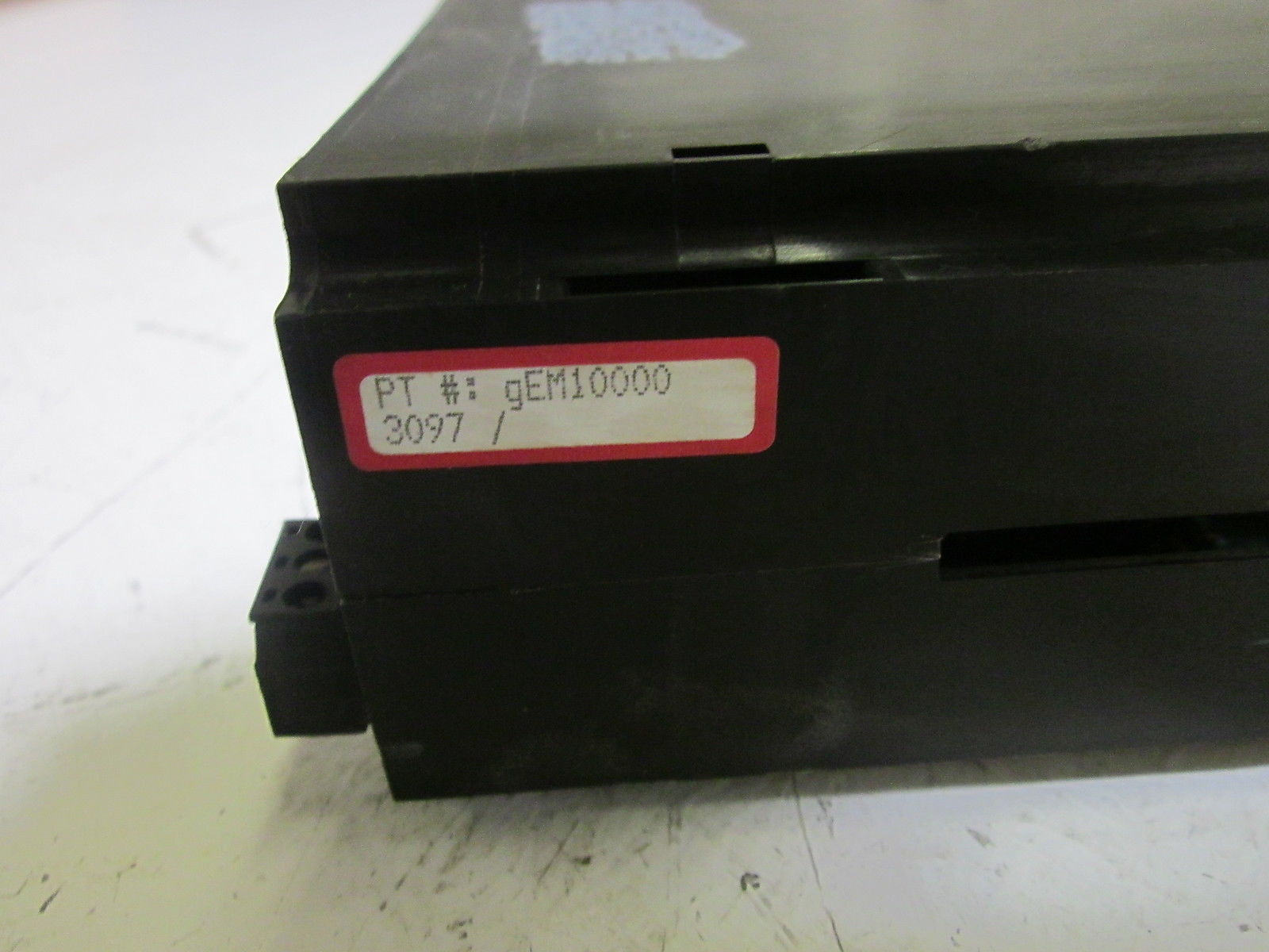 RED LION CONTROLS GEM10000 DIGITAL COUNTER *USED*