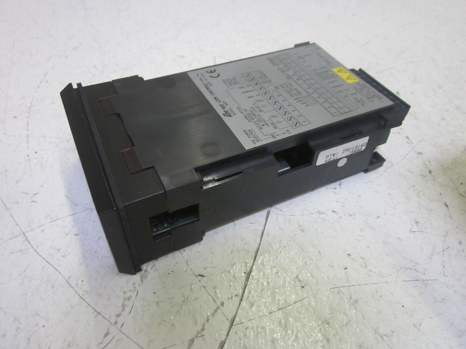 RED LION IMD13162 COUNTER 115/230VAC *USED*