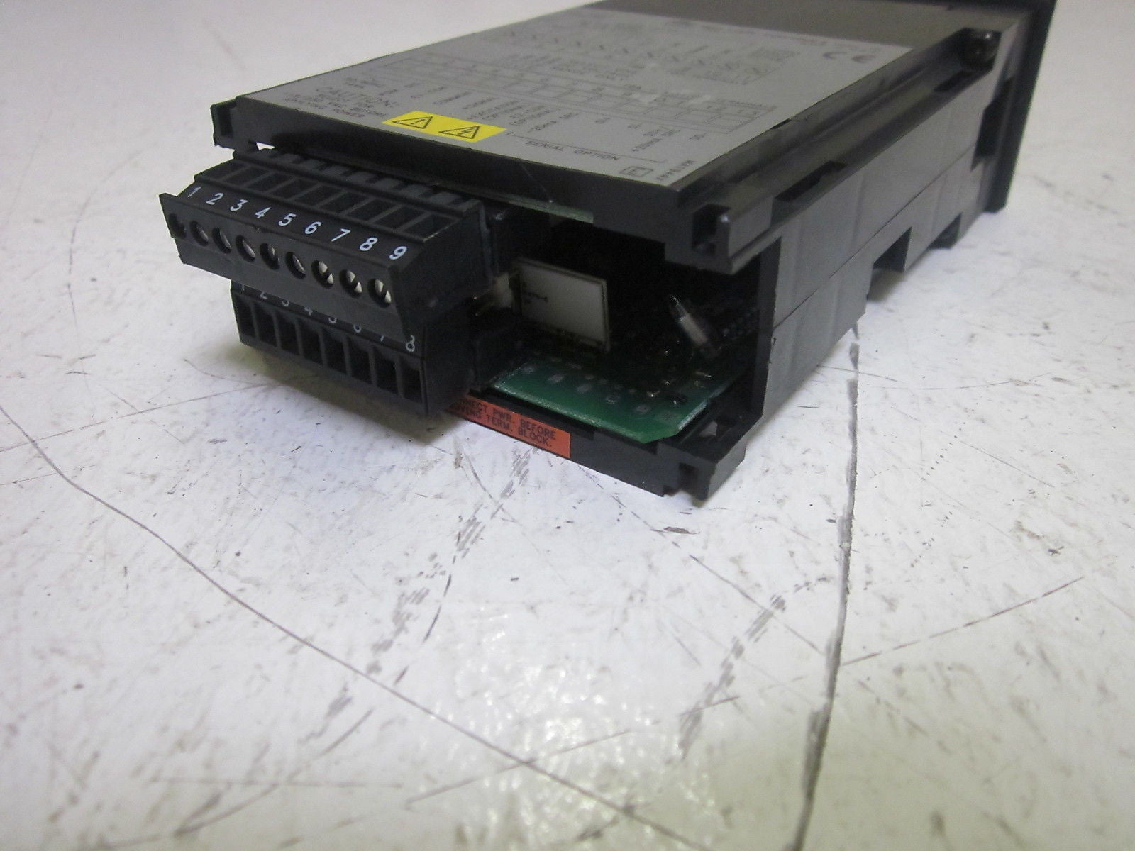 RED LION IMD13162 COUNTER 115/230VAC *USED*