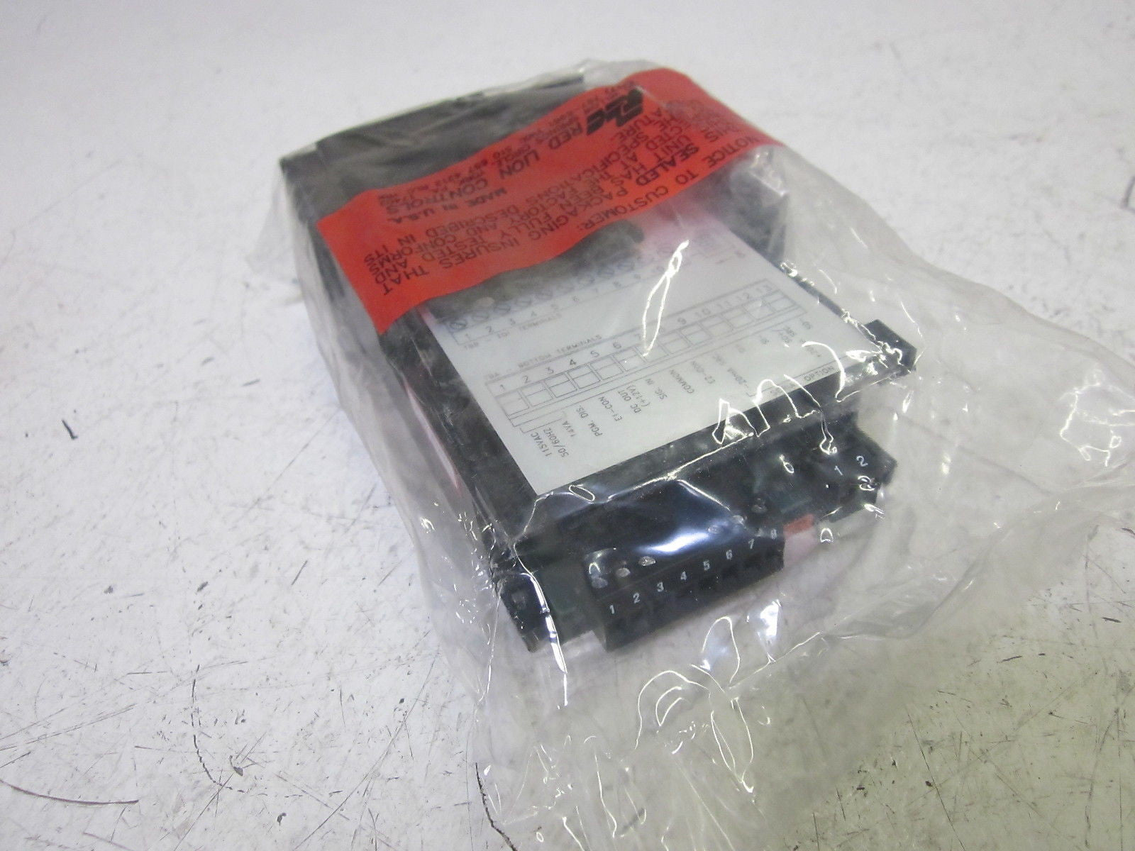 RED LION IMI04103 DIGITAL COUNTER 115VAC  *NEW IN BOX*