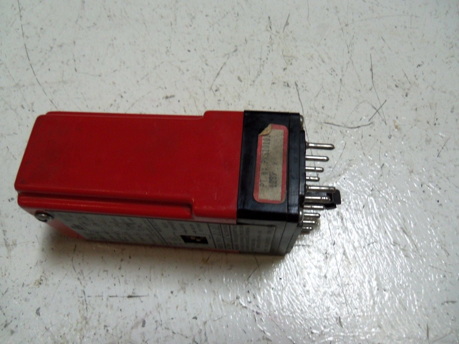 RED LION PRS1-D101 PLUG-IN SPEED SWITCH *USED*