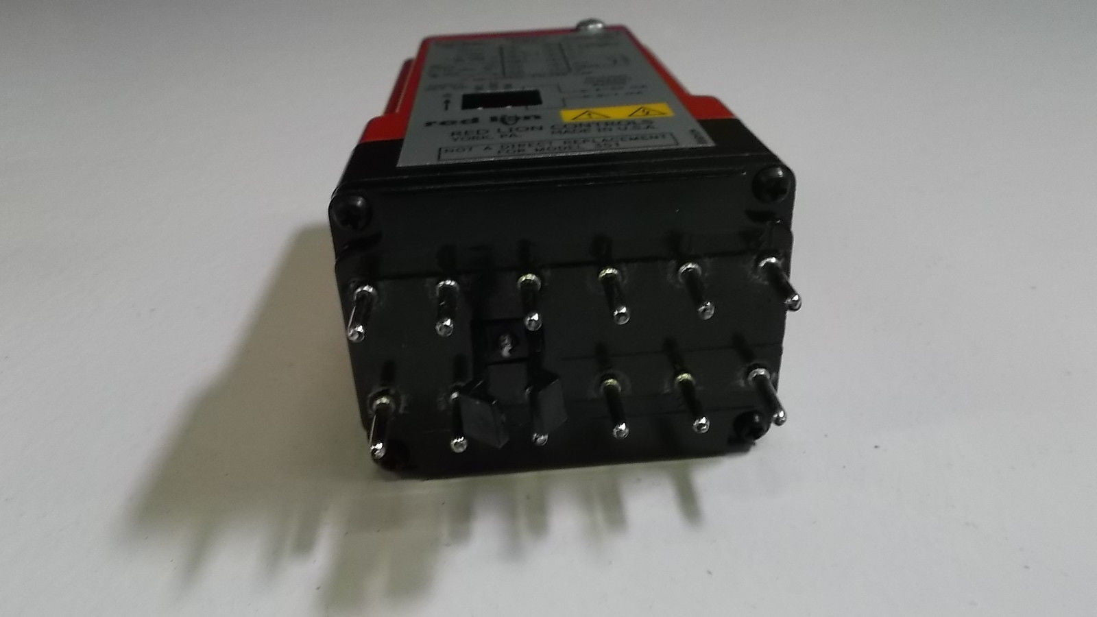 RED LION RELAY PRA11021 /4001 *NEW IN BOX*