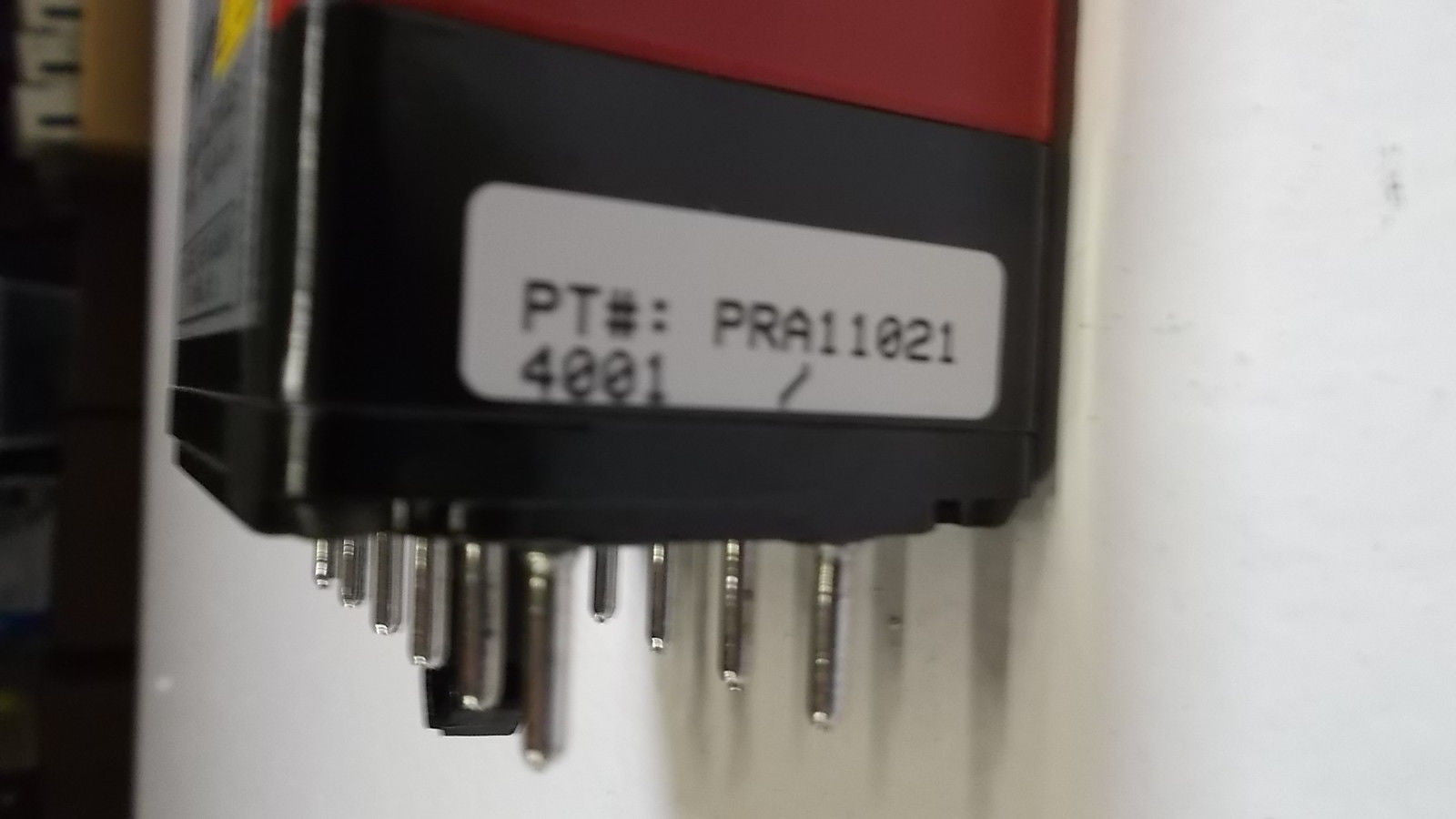 RED LION RELAY PRA11021 /4001 *NEW IN BOX*