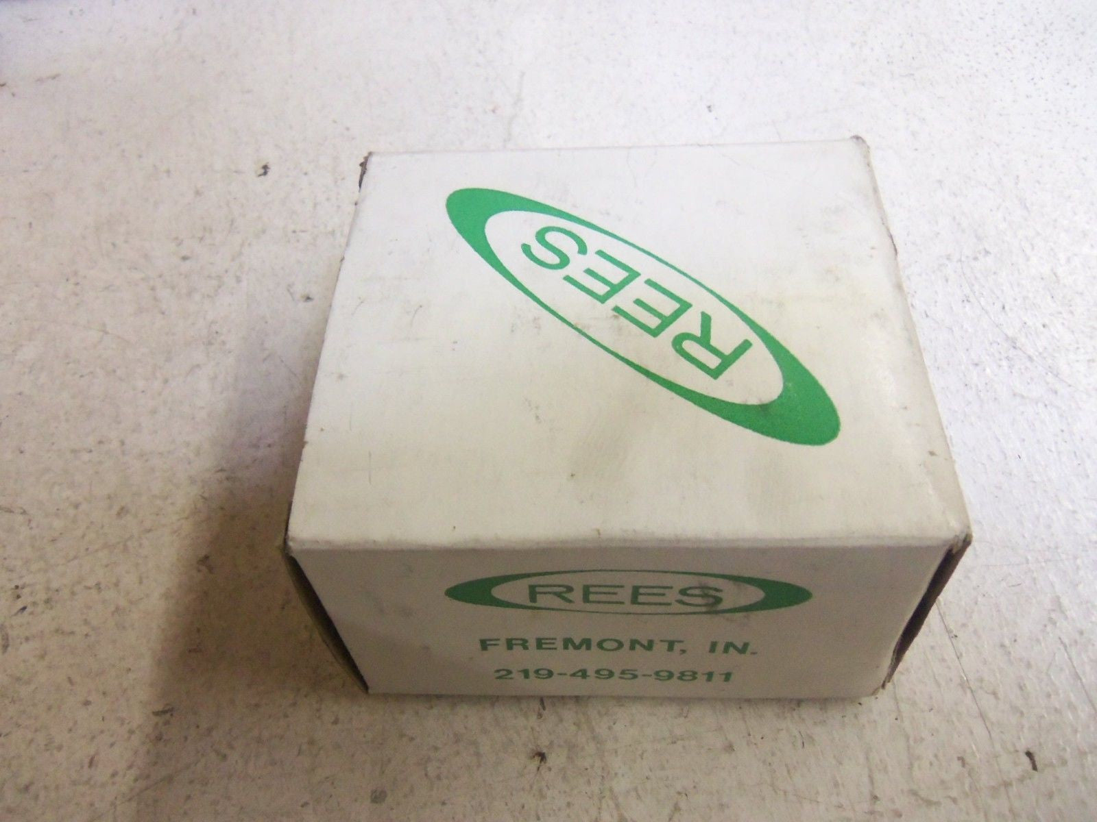 REES 0062-002 RED MUSHROOM PUSHBUTTON *NEW IN BOX*