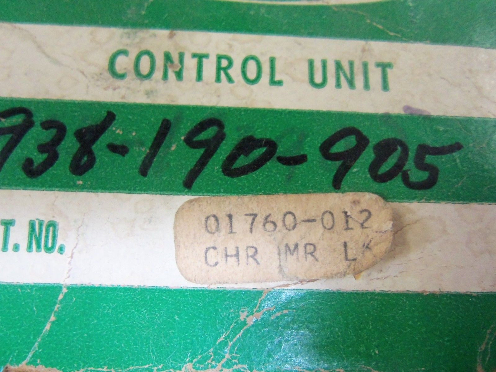 REES 01760-012 MUSHROOM PUSHBUTTON w/ KEY *NEW IN BOX*