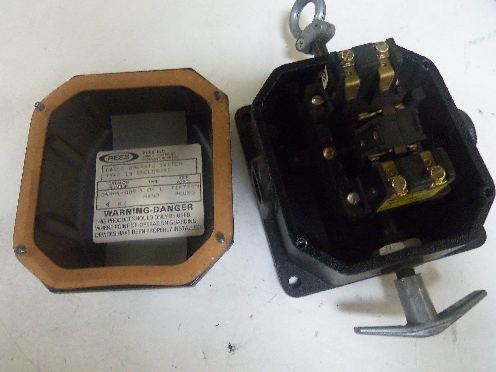REES 04944-00 CABLE OPERATED SWITCH *NEW NO BOX*