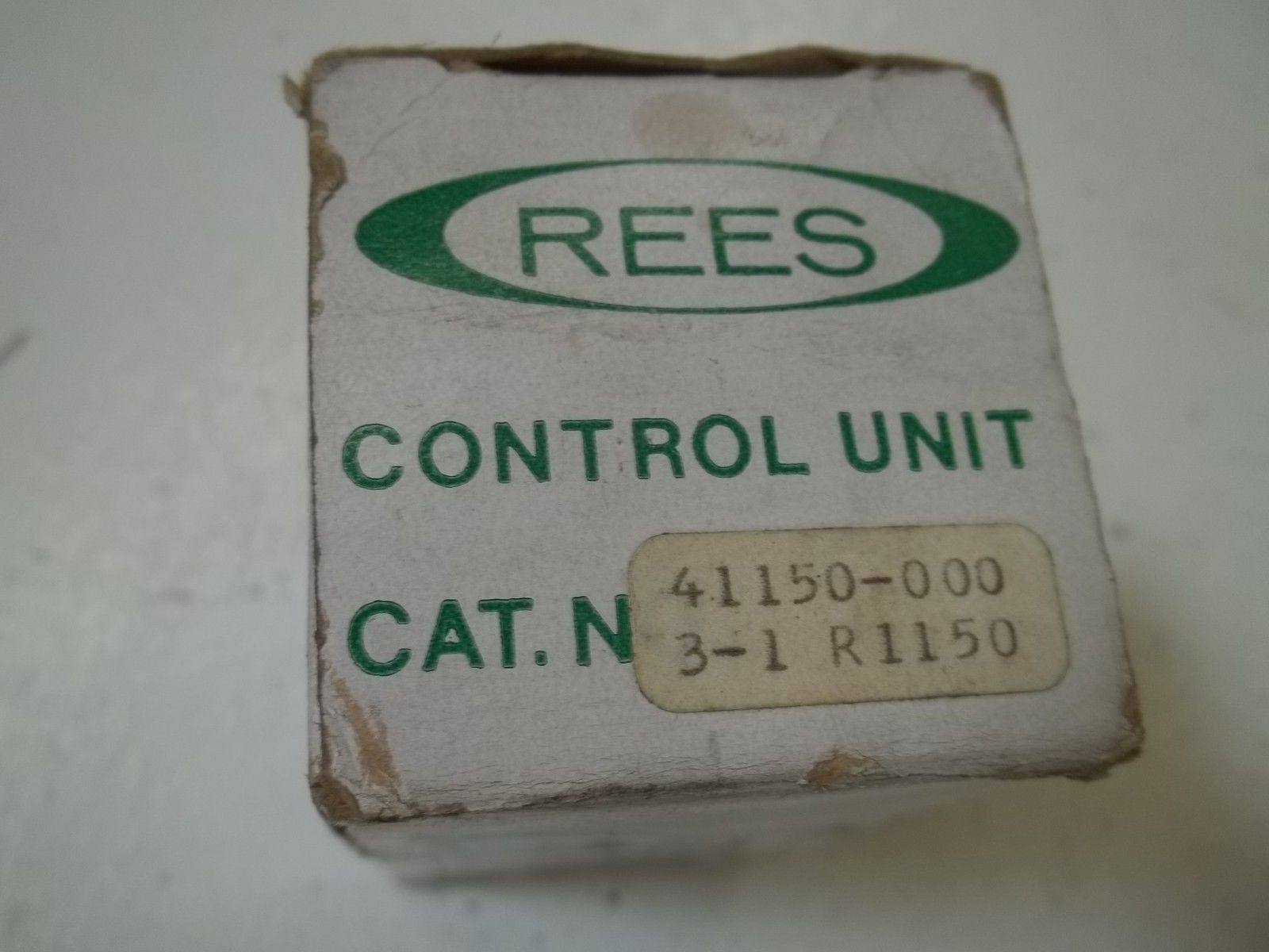 REES 41150-000 PUSH BUTTON OPERATOR *USED*