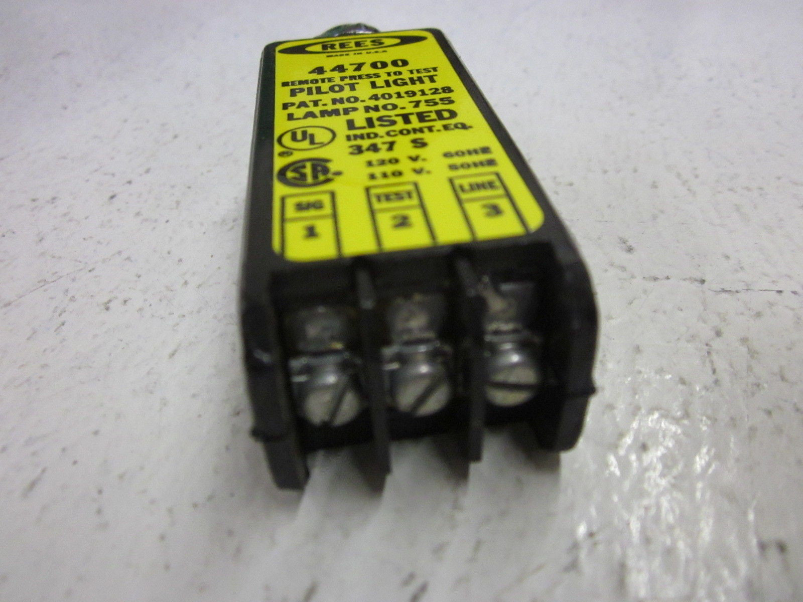 REES 44700-000 PILOT LIGHT *NEW IN BOX*