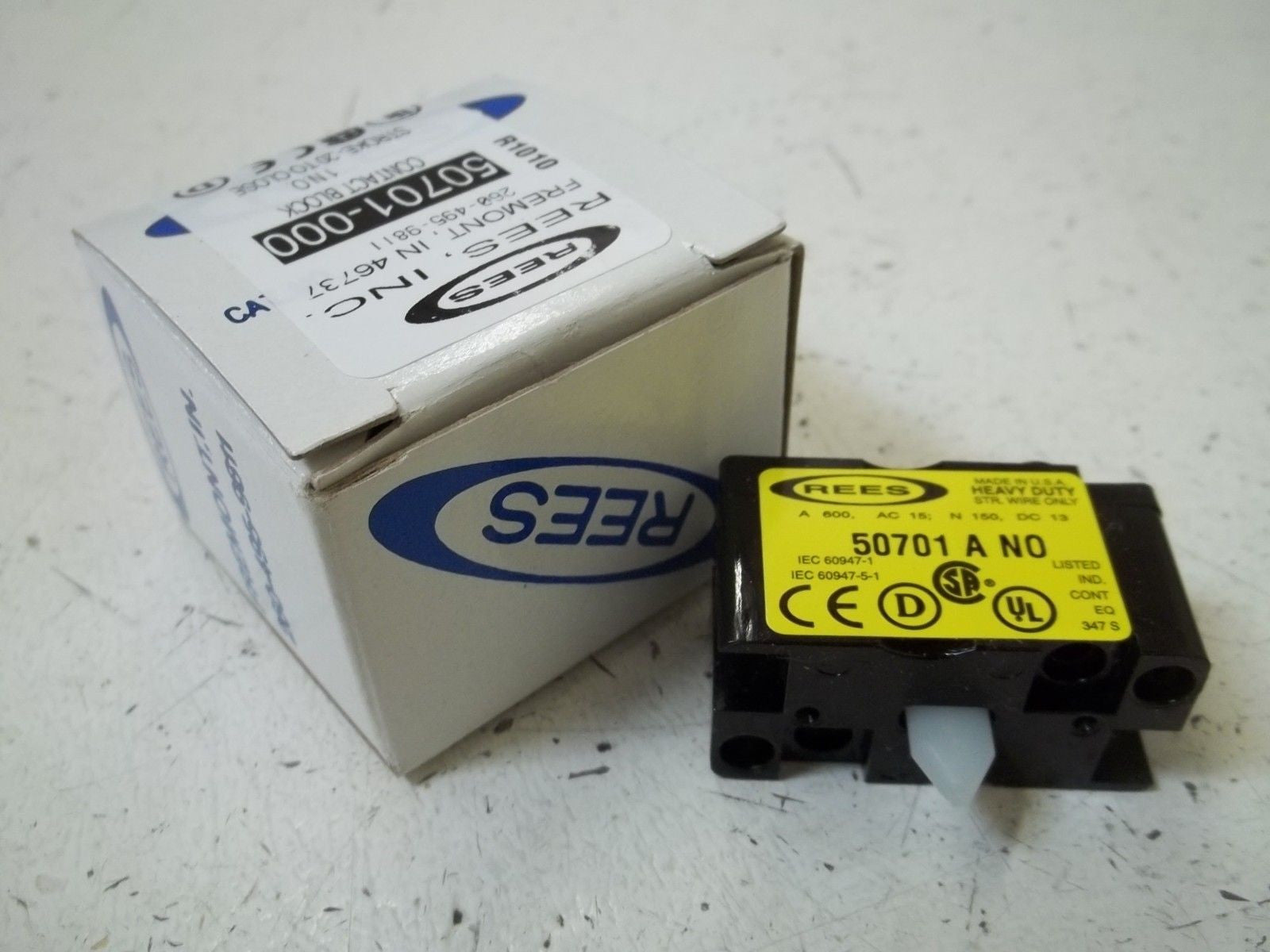 REES 50701-000 CONTACT BLOCK *NEW IN BOX*