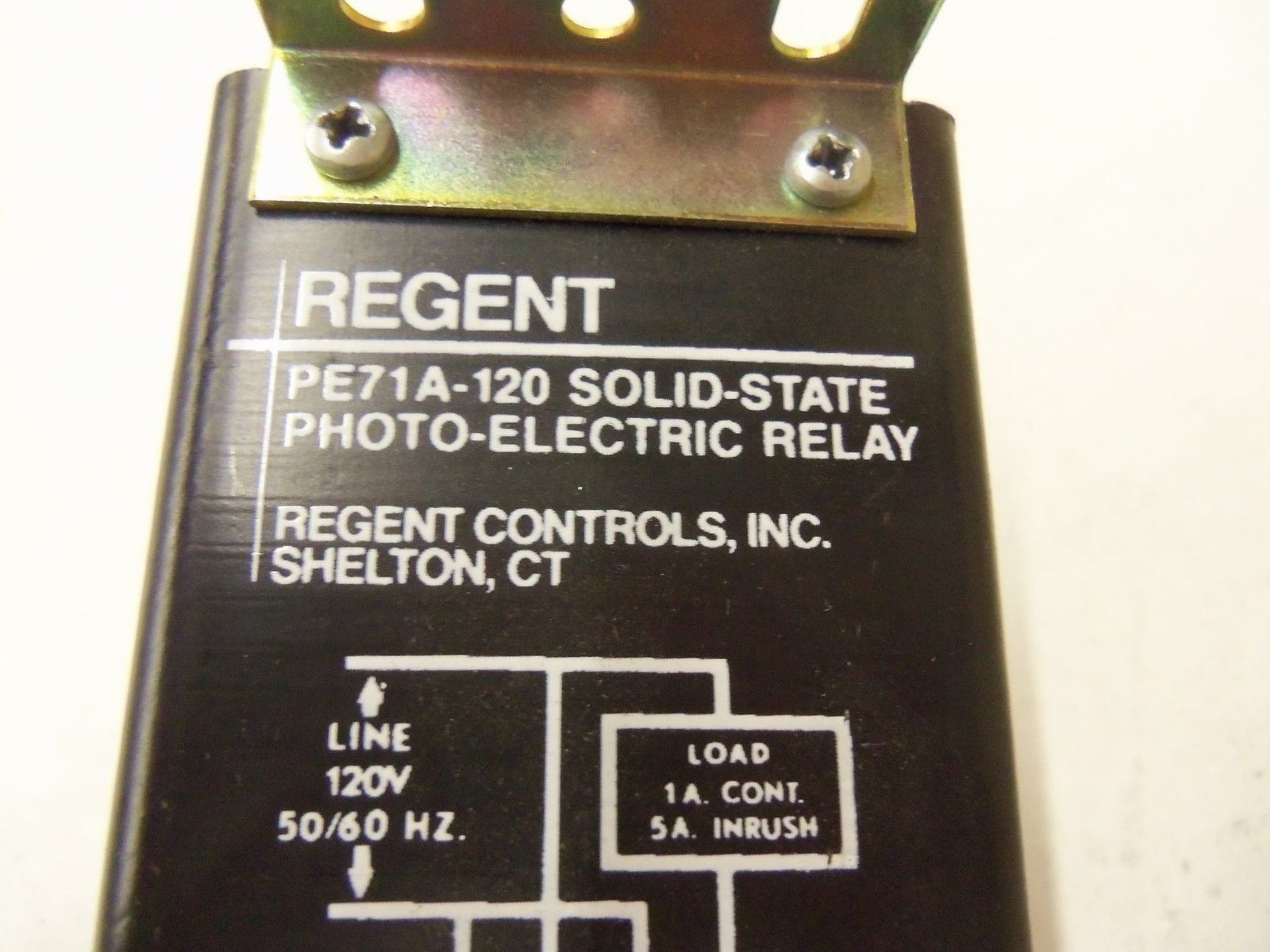 REGENT CONTROLS PE71A-120 SOLID-STATE PHOTO-ELECTRIC RELAY * USED*