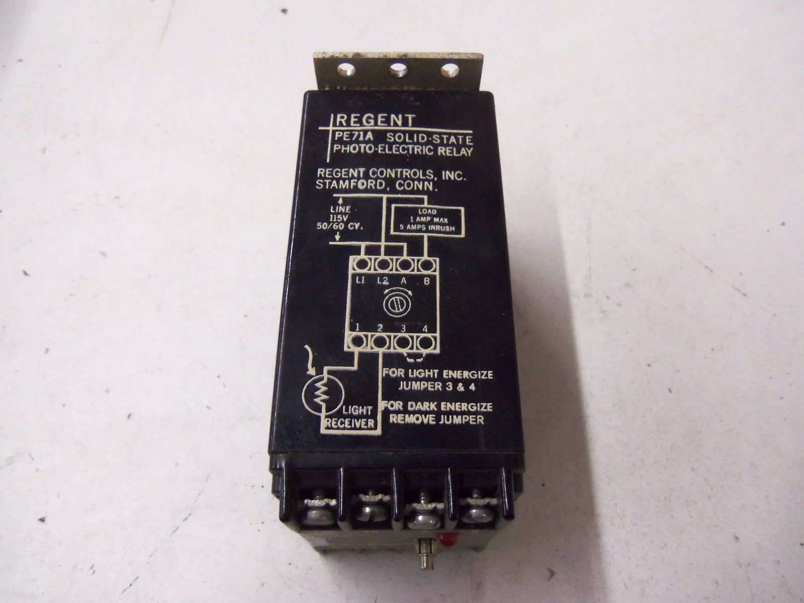 REGENT CONTROLS PE71A SOLID-STATE PHOTO-ELECTRIC RELAY *USED*