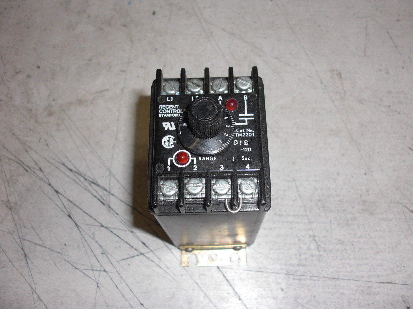 REGENT CONTROLS TM2201-D1S-120 SOLID-STATE TIMER 120V *USED*