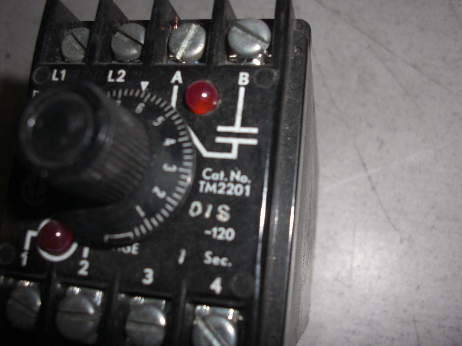REGENT CONTROLS TM2201-D1S-120 SOLID-STATE TIMER 120V *USED*