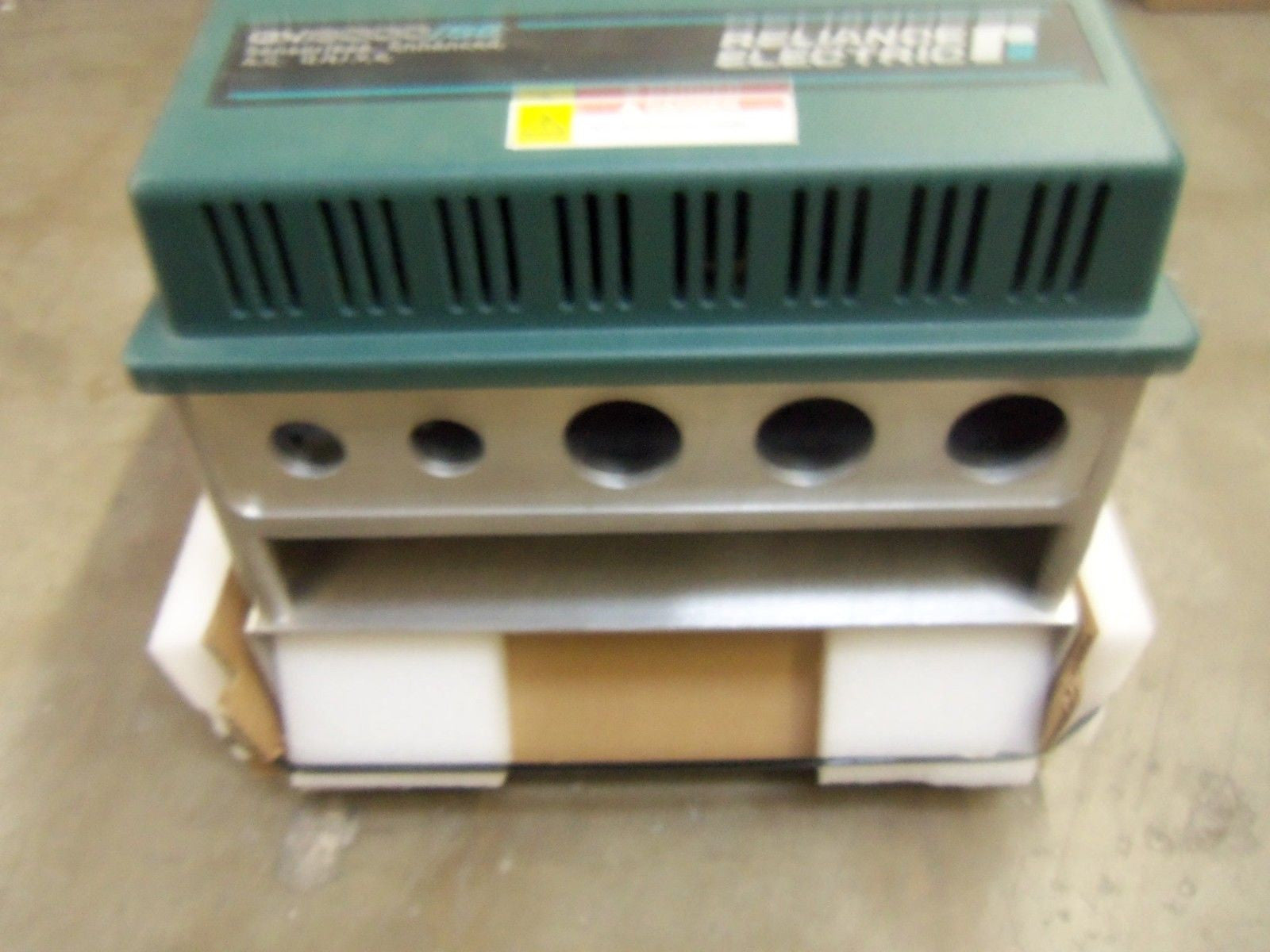 RELIANCE 30V4160 AC DRIVE GV3000/SE *USED*