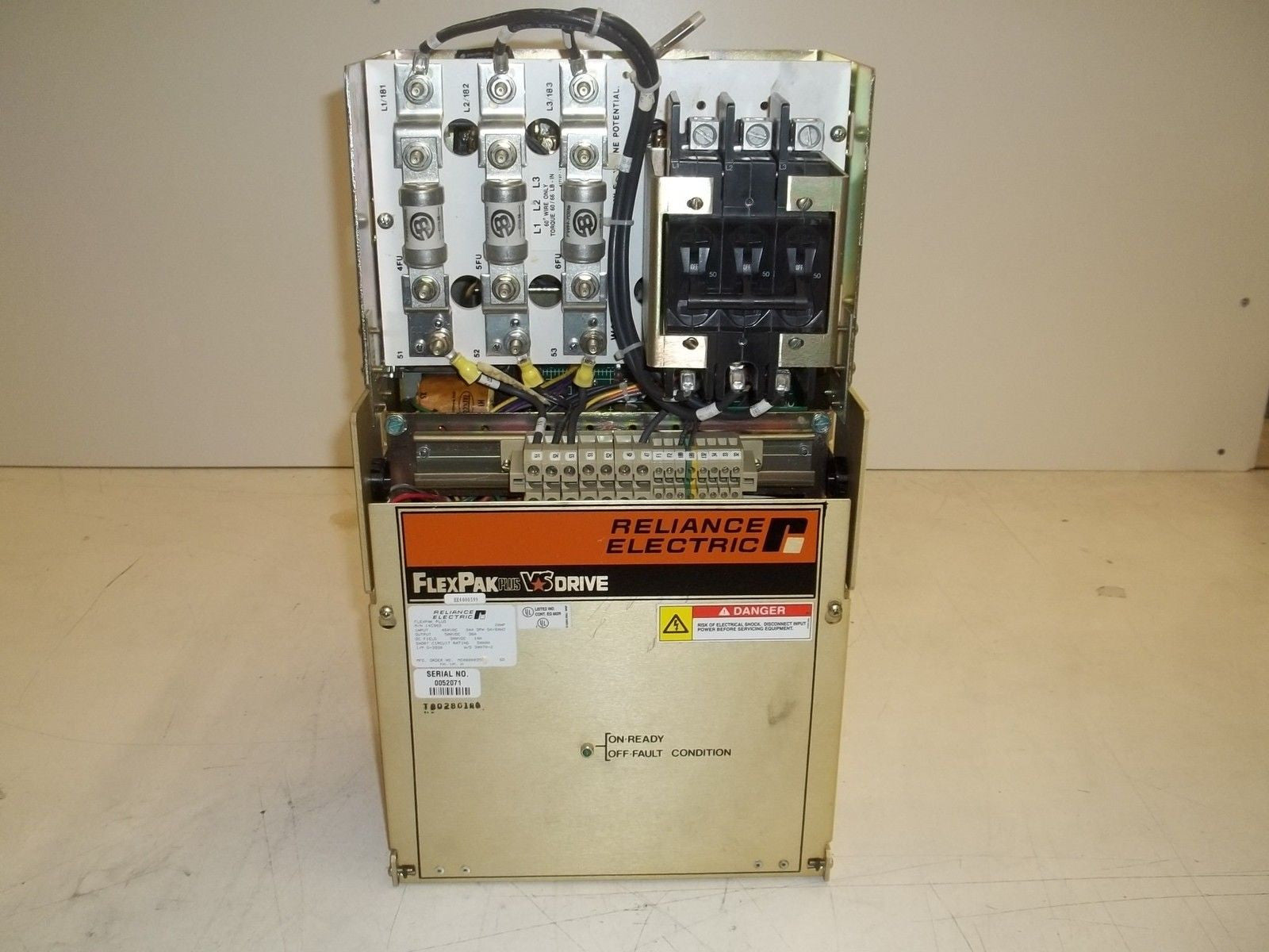 RELIANCE ELECTRIC FLEXPAK PLUS VS DRIVE 14C303 DRIVE 20HP *USED*