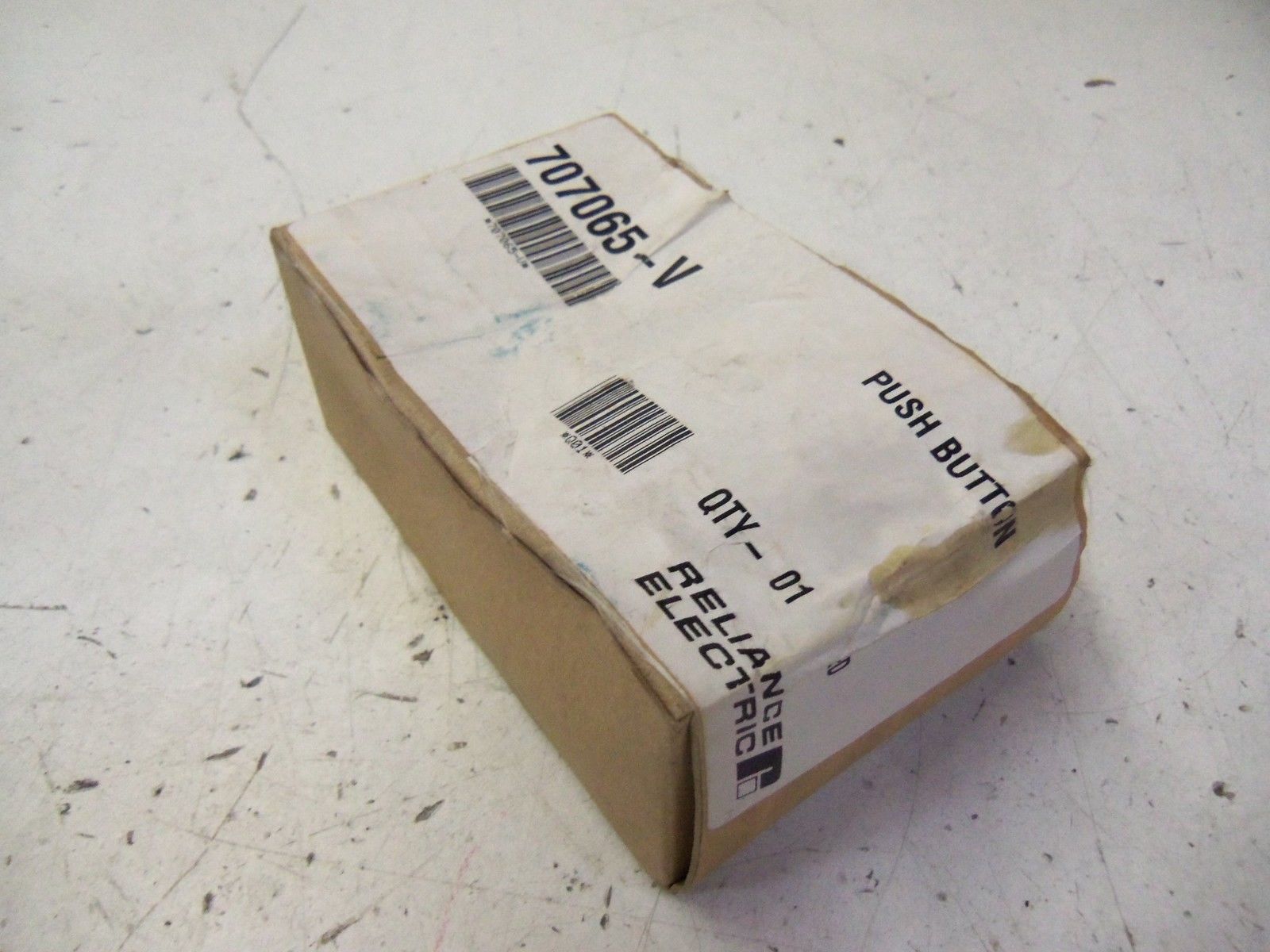 RELIANCE ELECTRIC 707065-V PUSH BUTTON *FACTORY SEALED*